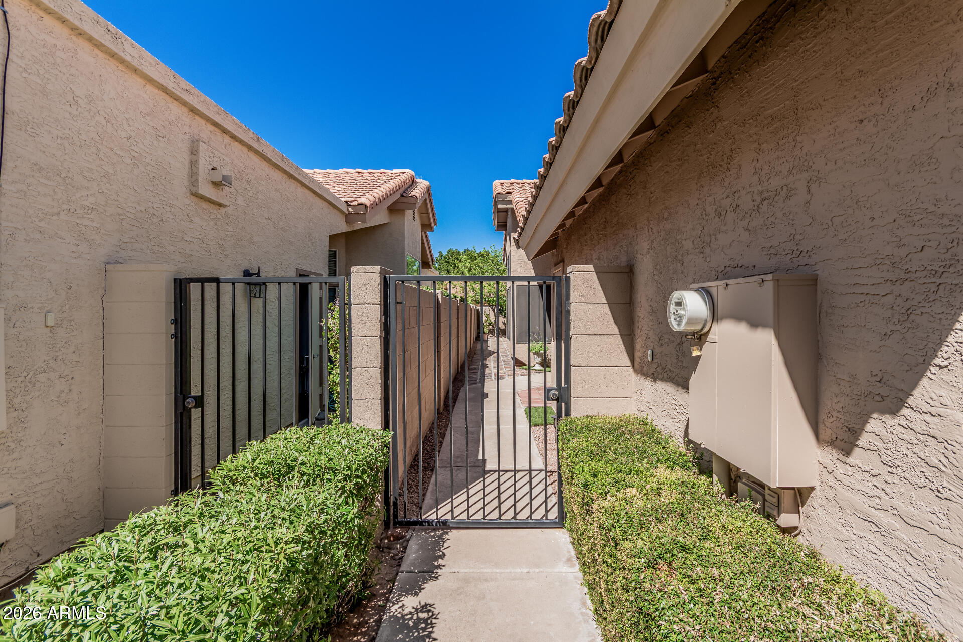 2348 W COMSTOCK Drive