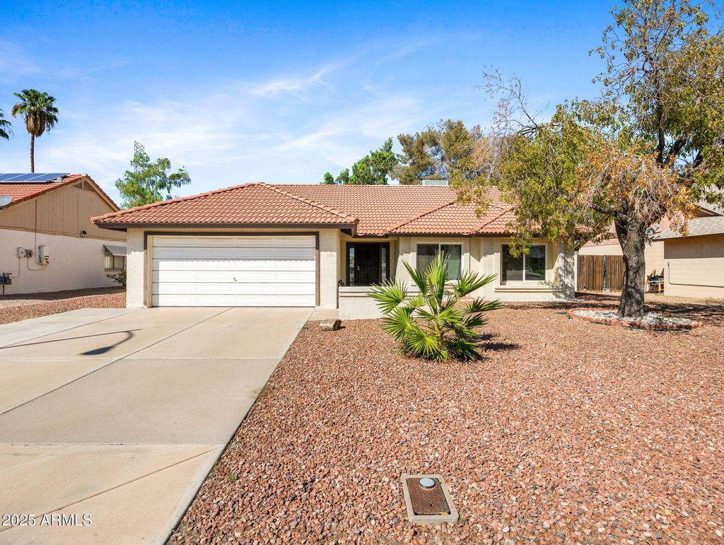 Photo of 10516 W Griswold Road, Peoria, AZ 85345 (MLS # 6951256)