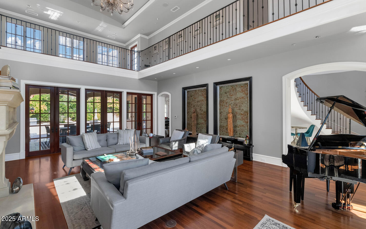 6032 E LINCOLN Drive