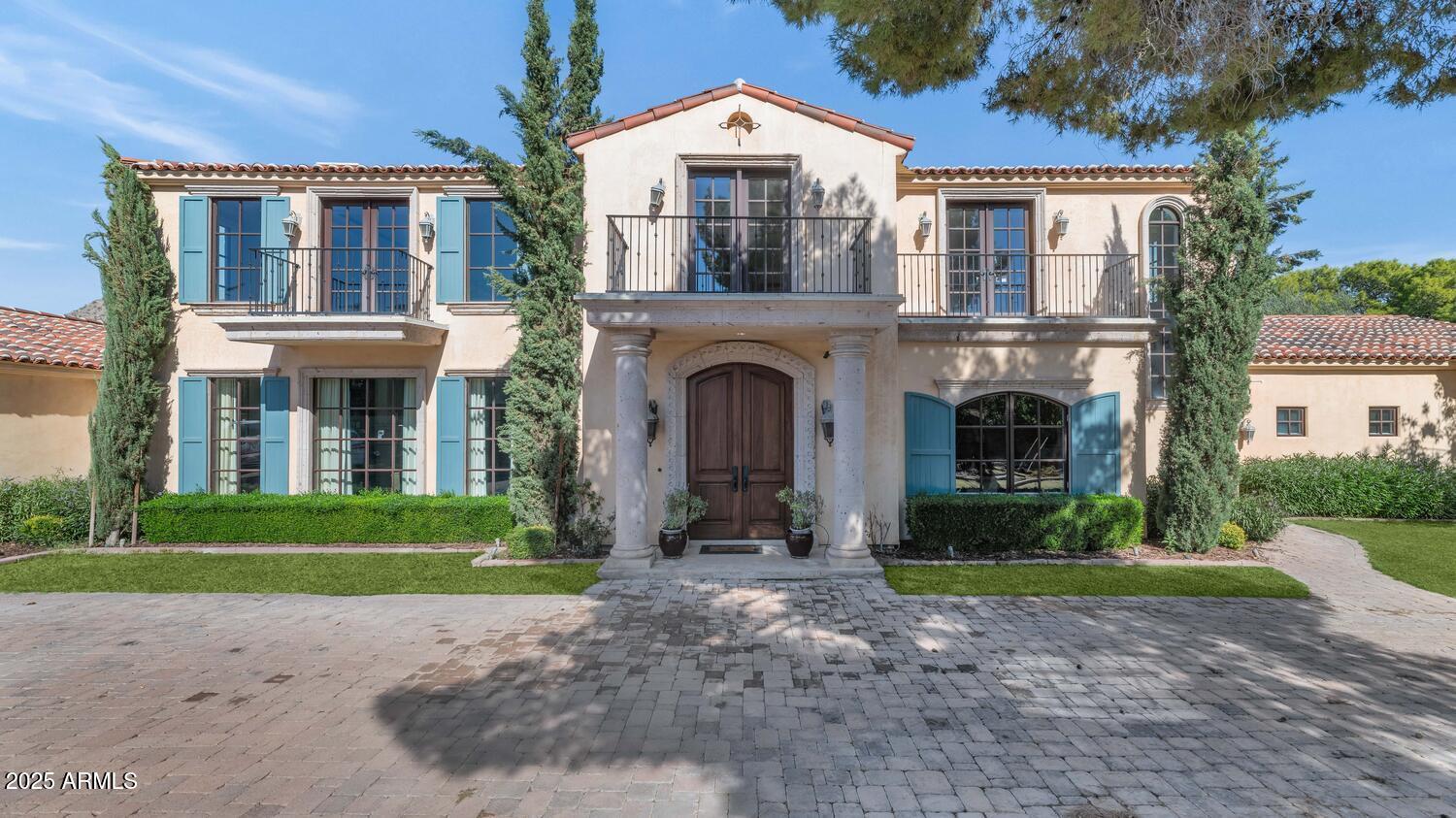 6032 E LINCOLN Drive