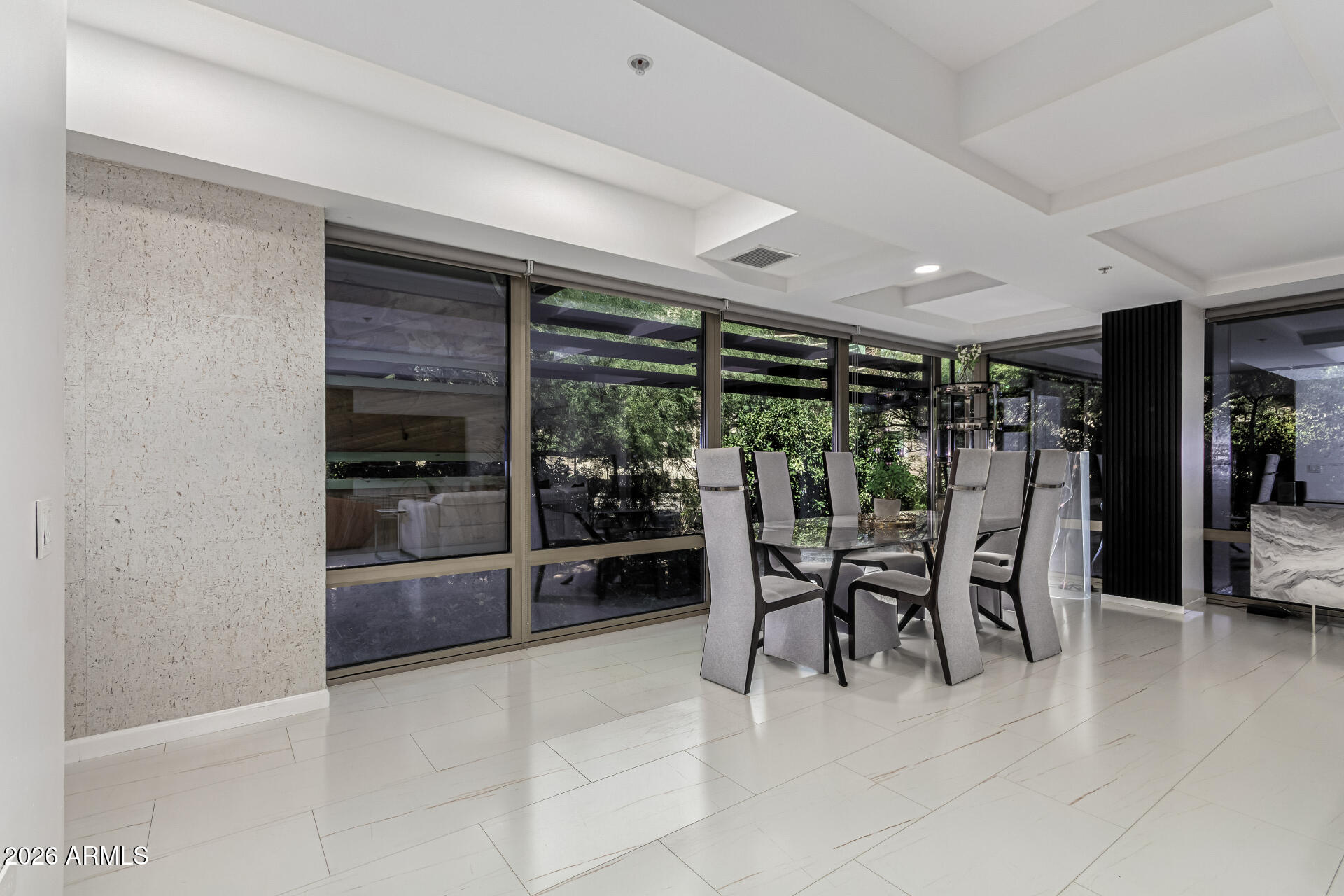7121 E RANCHO VISTA Drive 2006