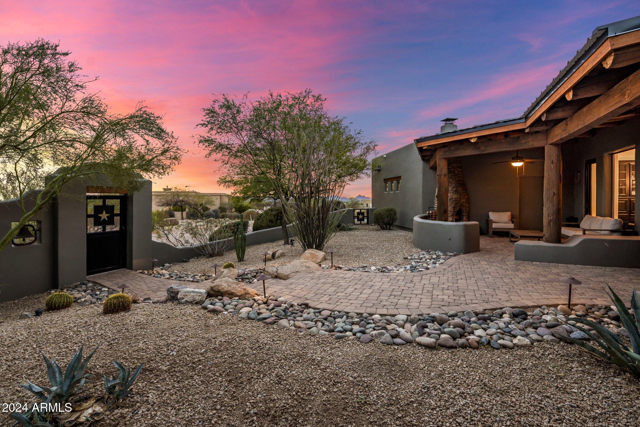 9422 E Diamond Rim Drive