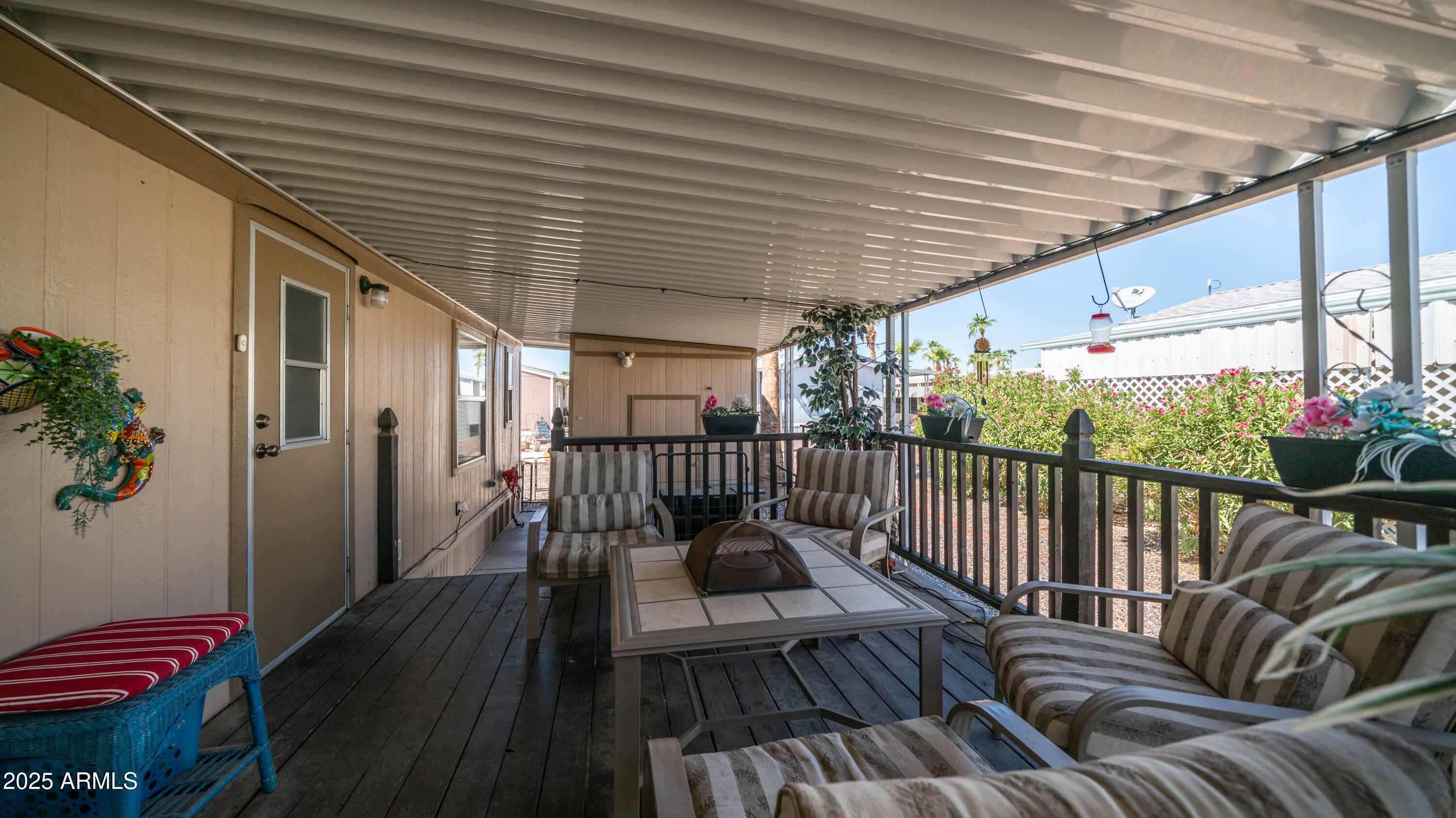 301 S SIGNAL BUTTE Road 732