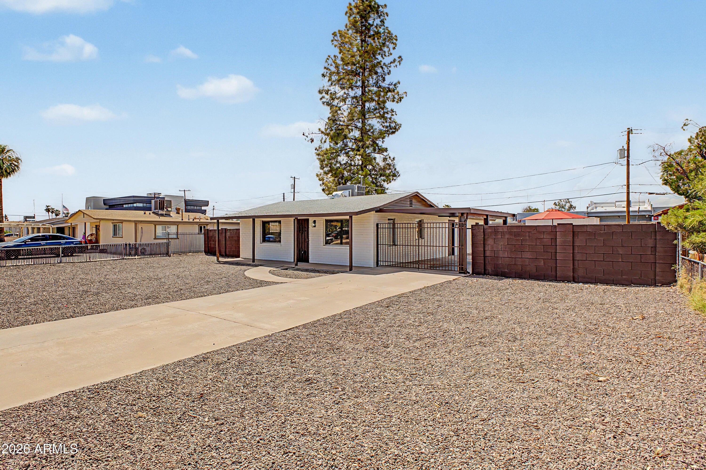 6722 N 24TH Drive