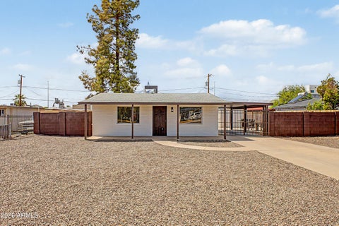 Photo of 6722 N 24th Drive, Phoenix, AZ 85015 (MLS # 7076178)