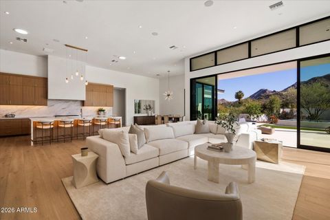 Photo of 7101 N 47th Street, Paradise Valley, AZ 85253 (MLS # 6984231)