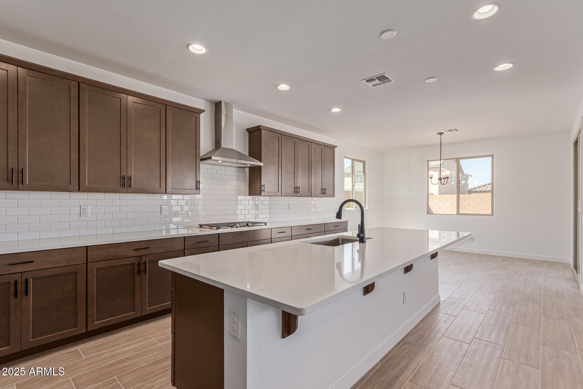 40530 W MICHAELS Drive