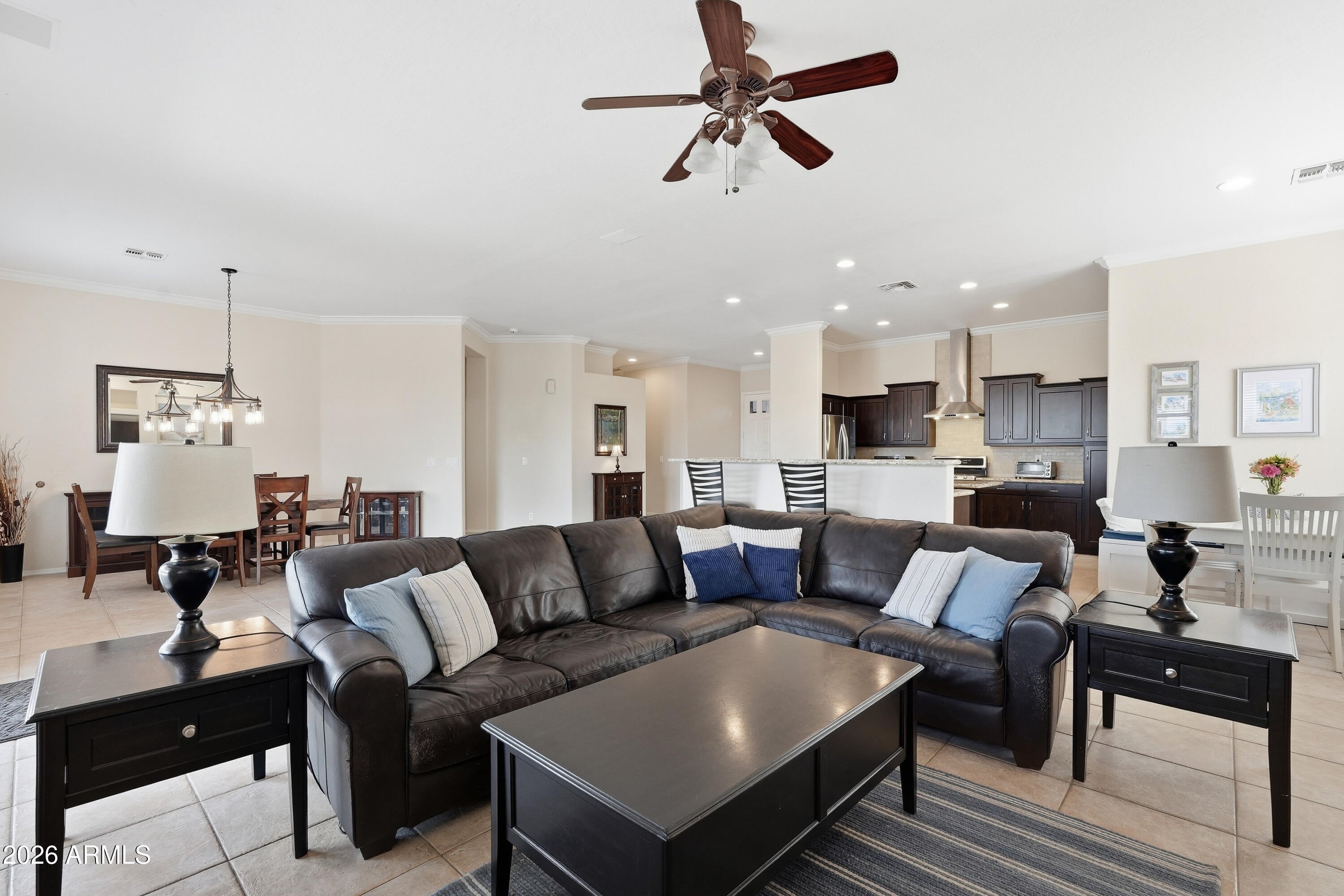 1607 W NIGHTHAWK Way