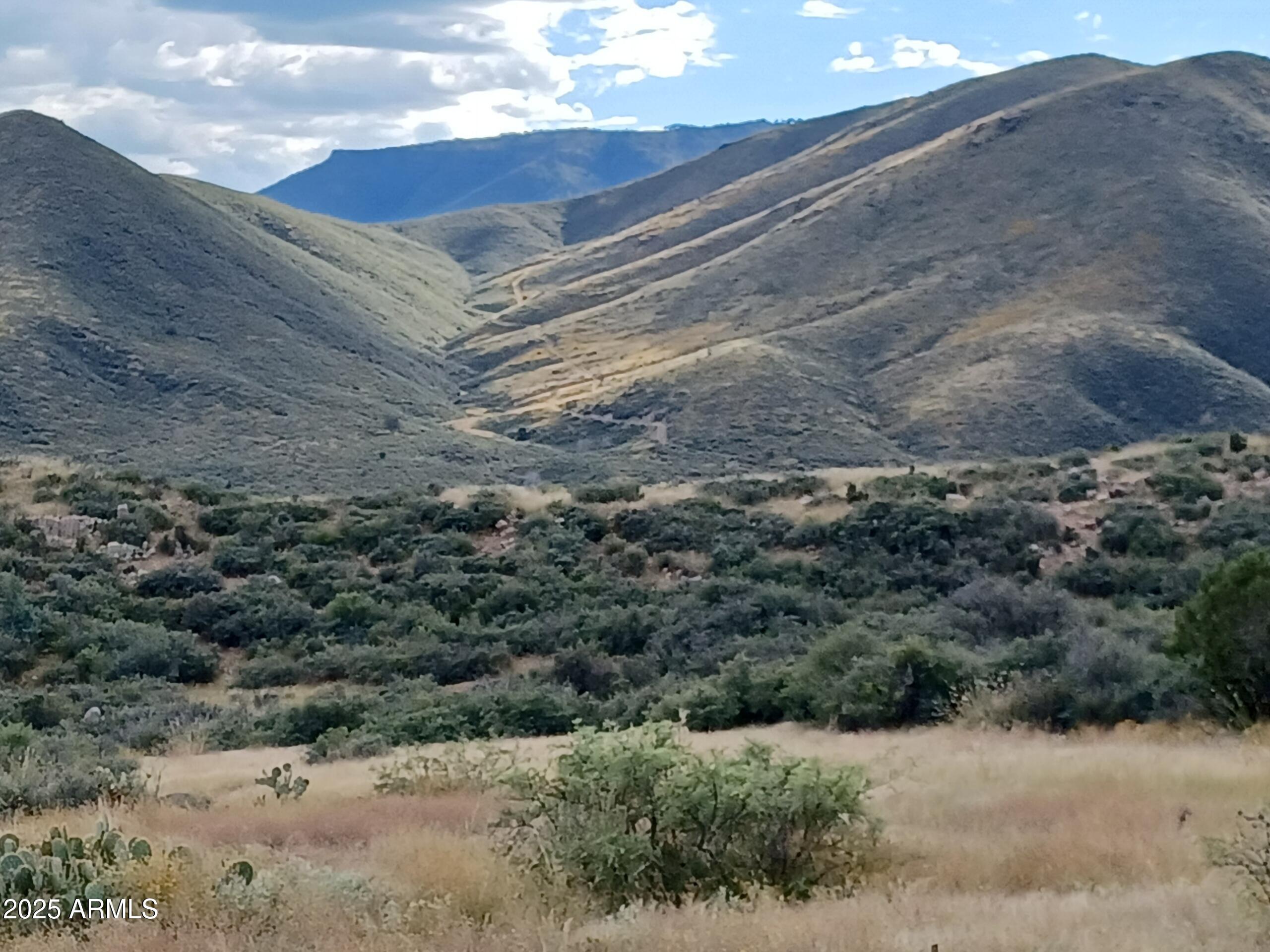 10450 E Vaca Bonita              Dewey -- -