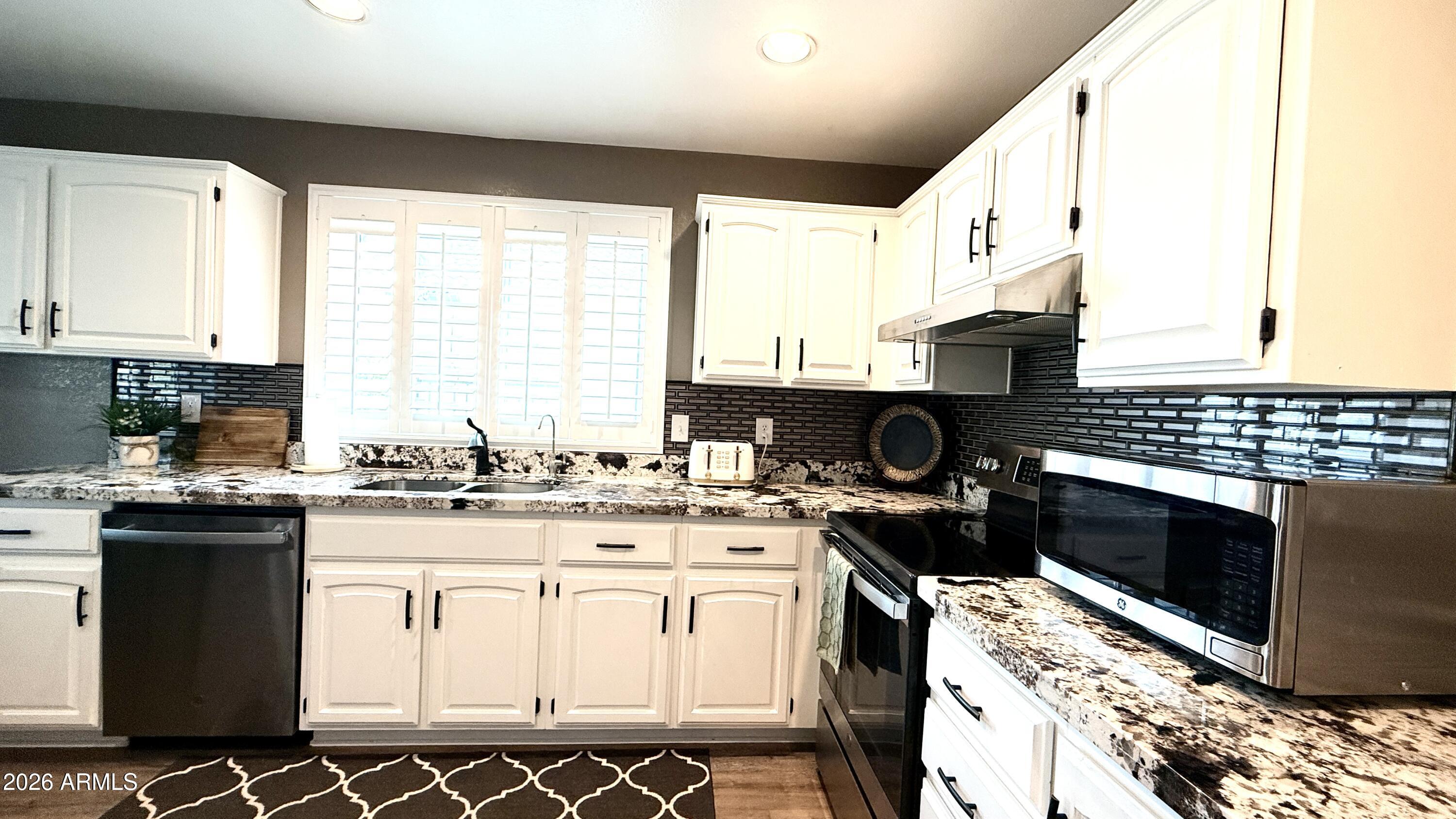 26226 S FLAME TREE Drive