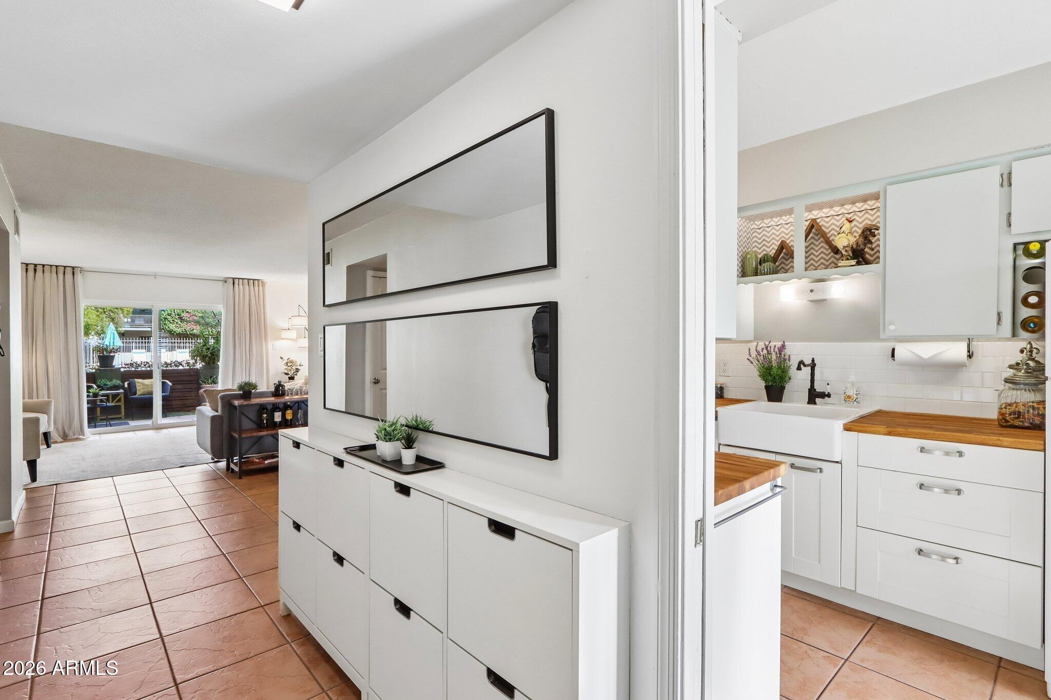 1107 W OSBORN Road 114