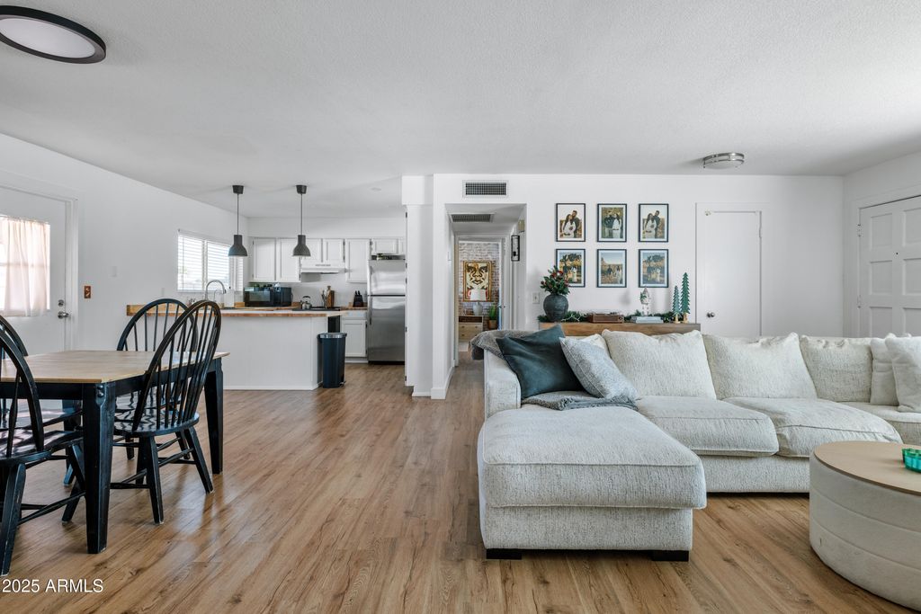 Photo of 1006 W Riviera Circle, Tempe, AZ 85282 (MLS # 6949354)