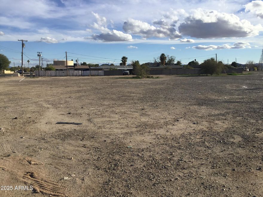 This property is zoned for a Commercial project.
COMMERCIAL COMMERCIAL COMMERCIAL