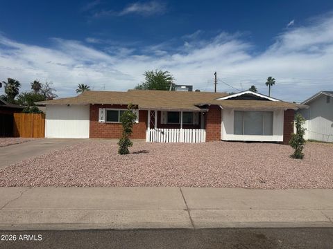 Photo of 3606 W Stella Lane, Phoenix, AZ 85019 (MLS # 7005139)
