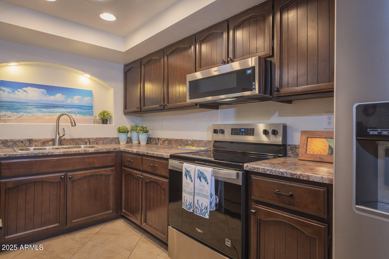 Homes 2 2925 E DRAGOON Avenue