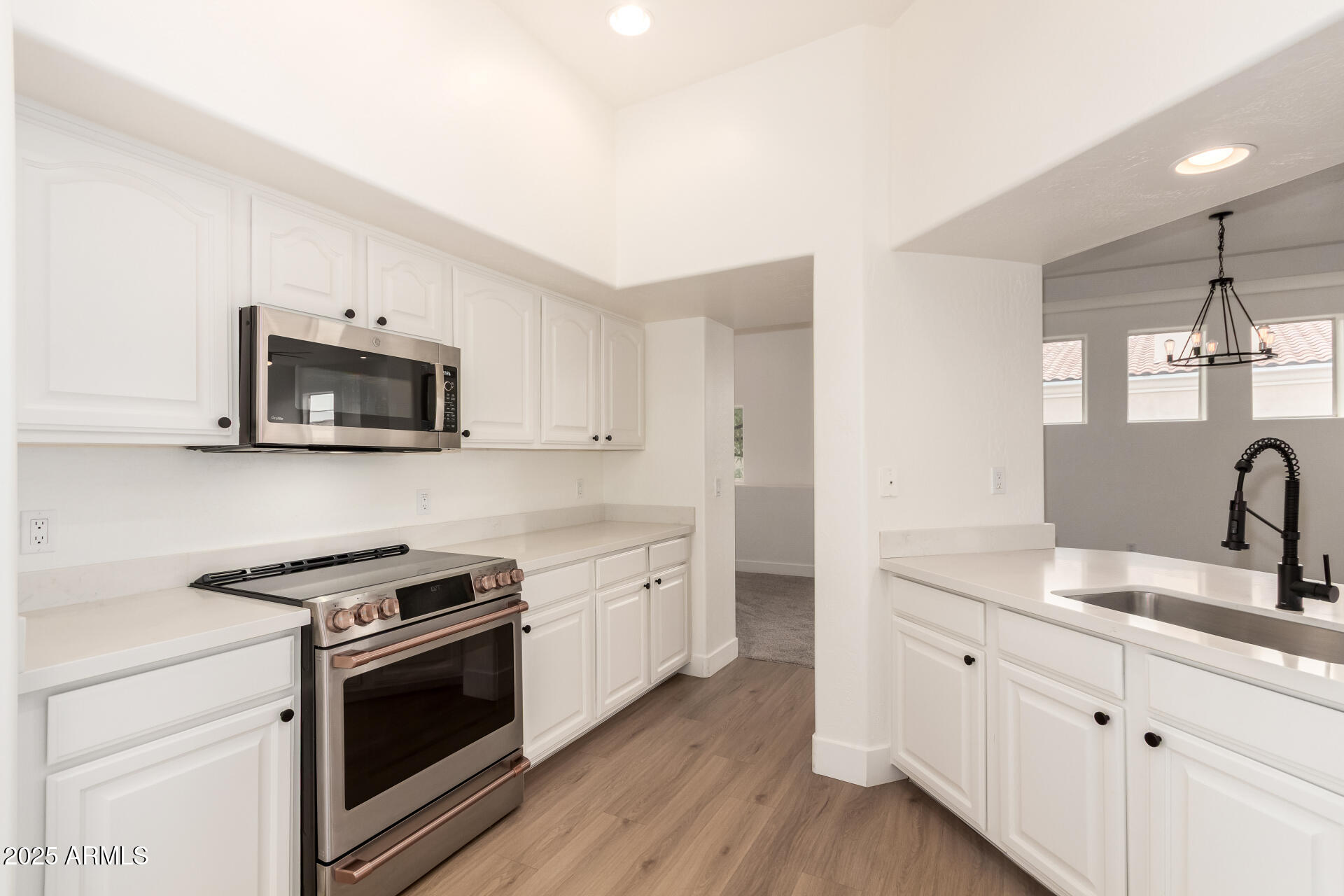 1747 E NORTHERN Avenue 263