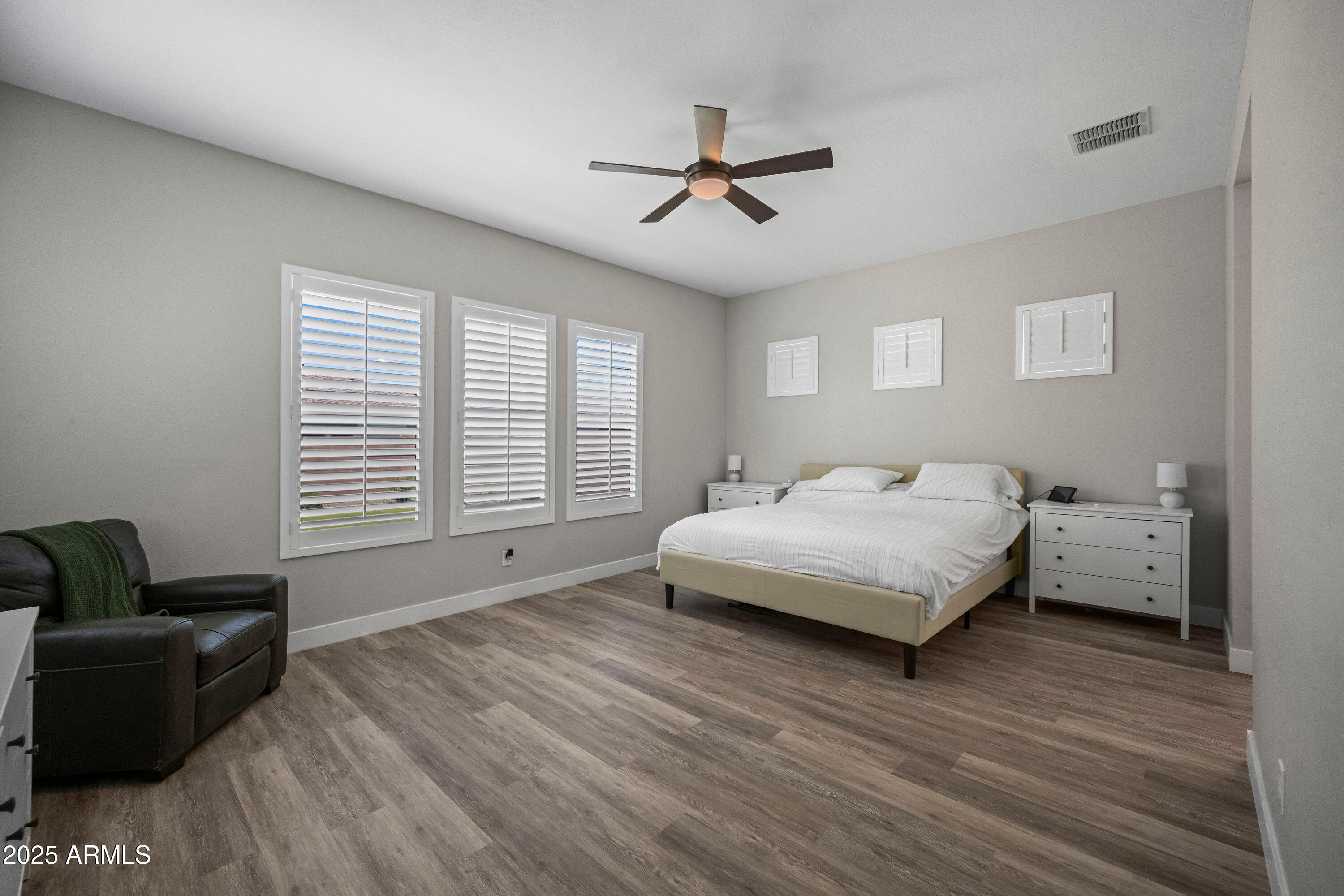 5418 S DEL RANCHO --