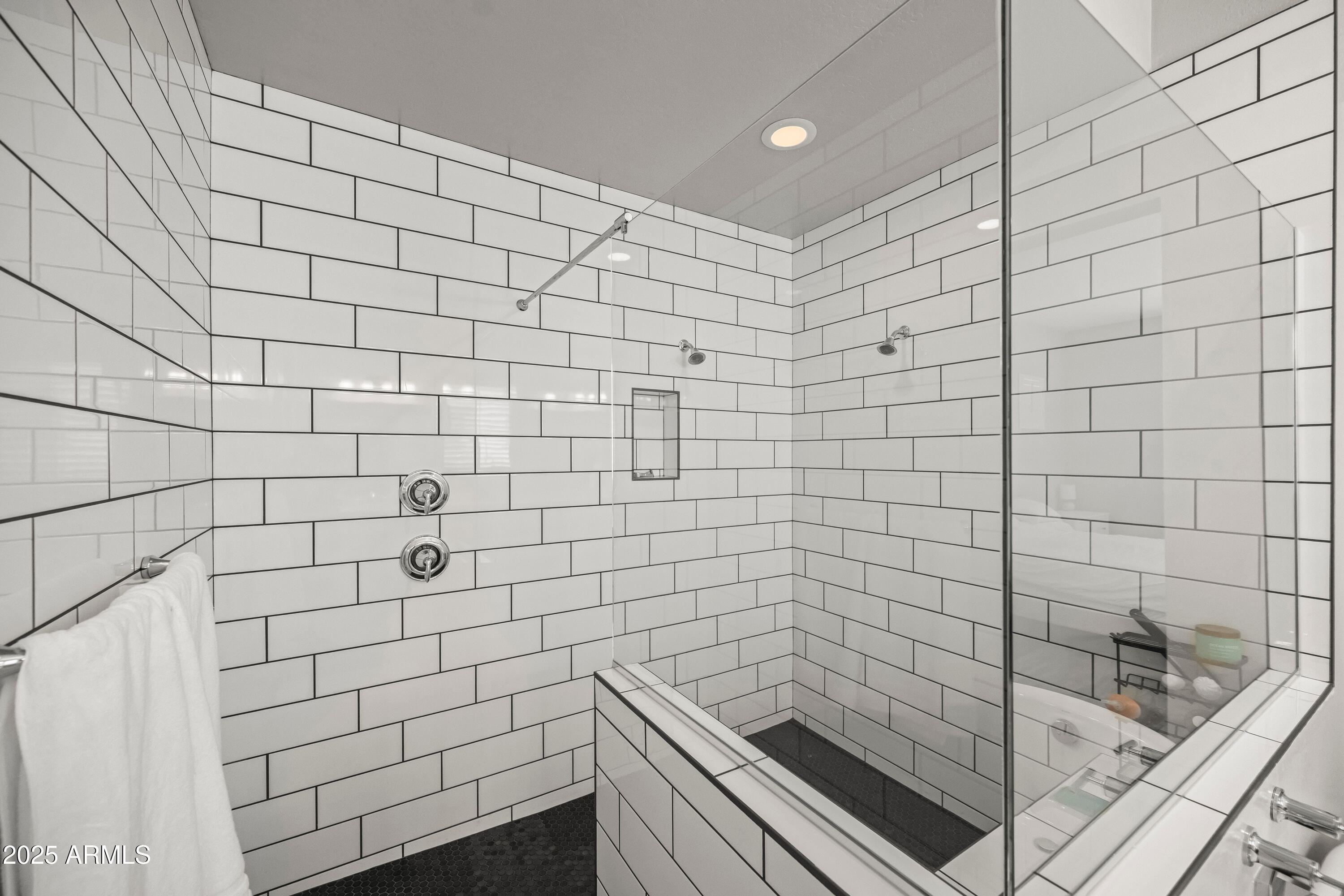 5418 S DEL RANCHO --