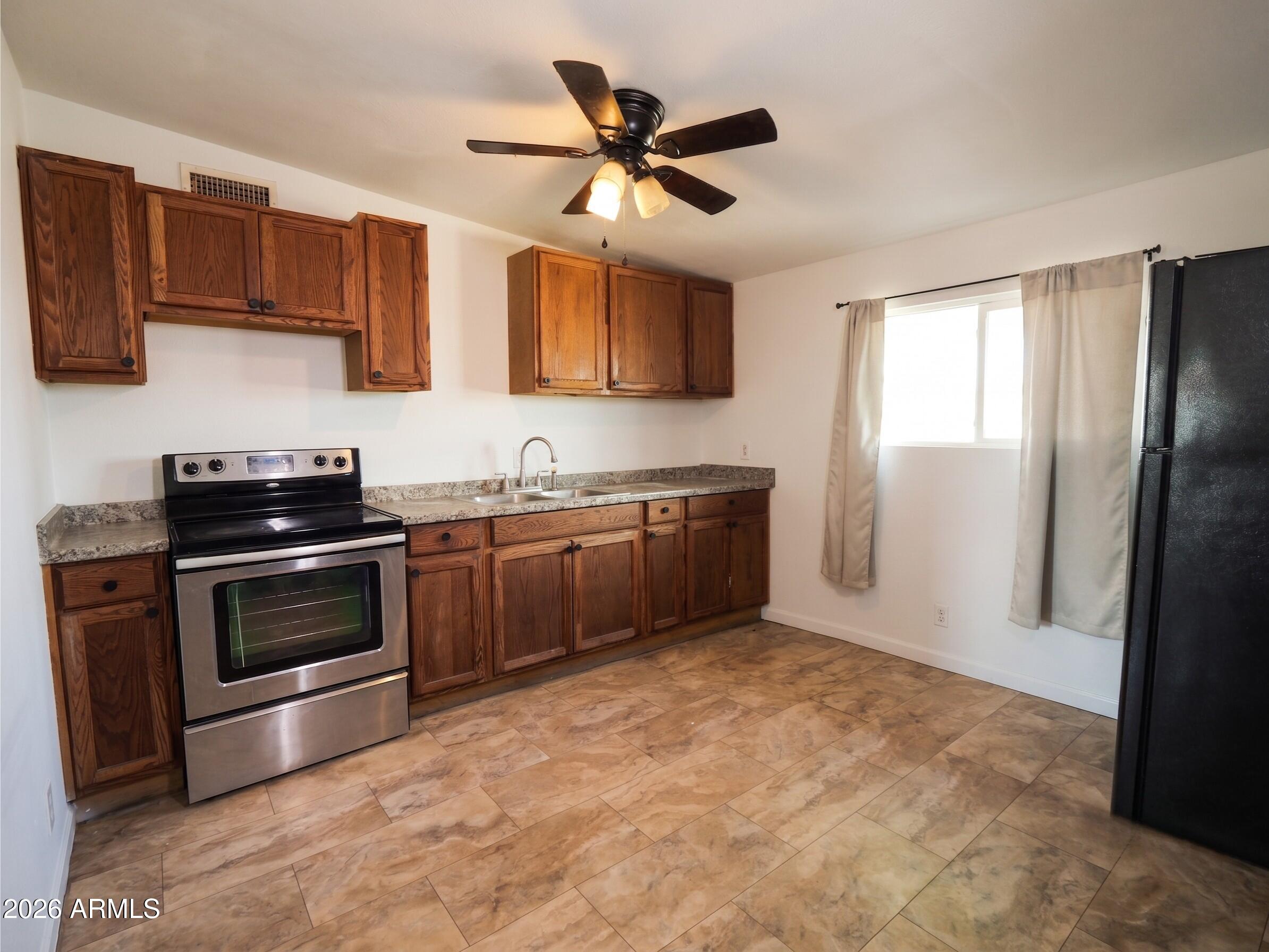 742 W BROADWAY Road