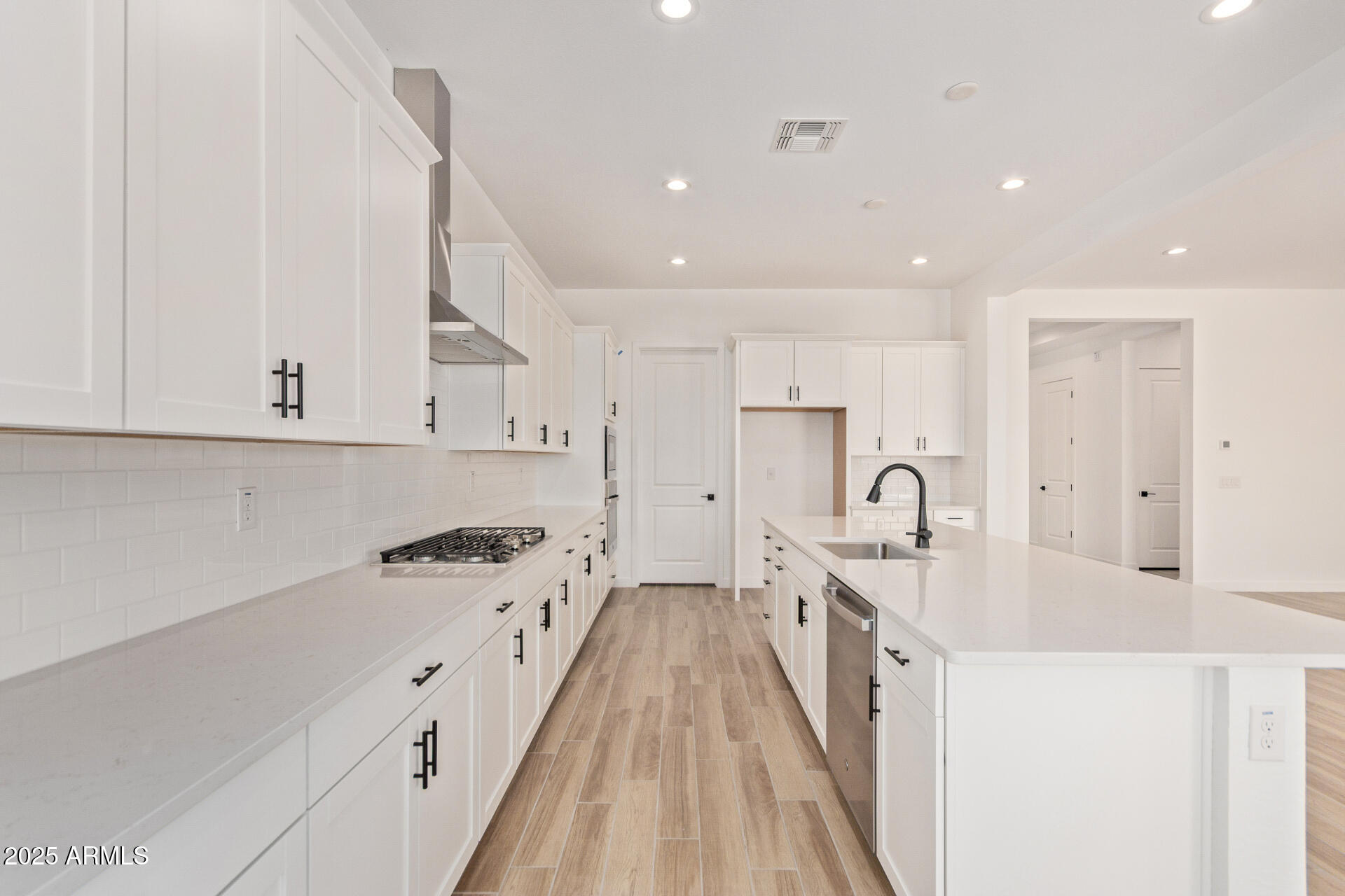 15833 W BRONCO Trail