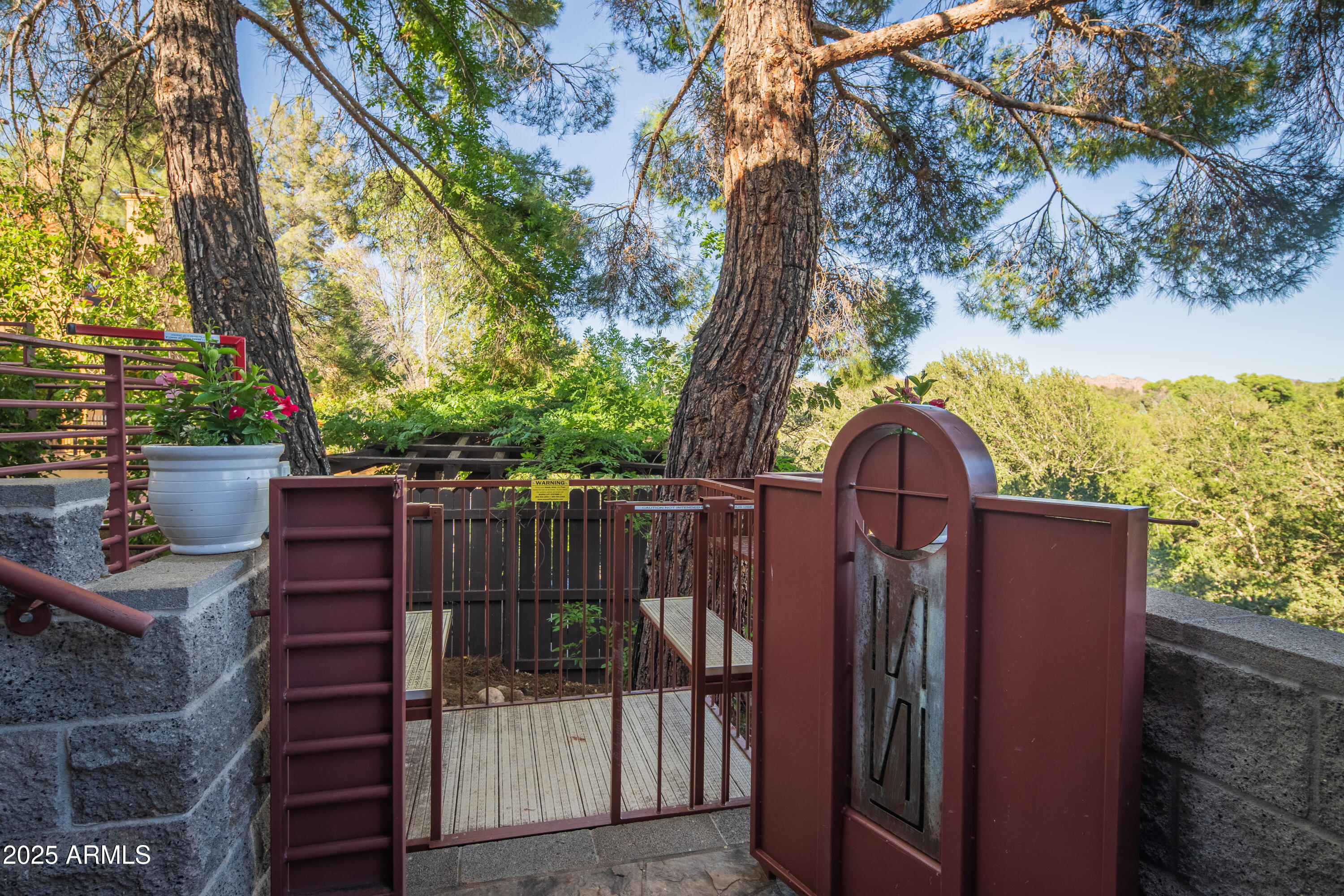 EAST CUP OF GOLD ESTATES - Residential