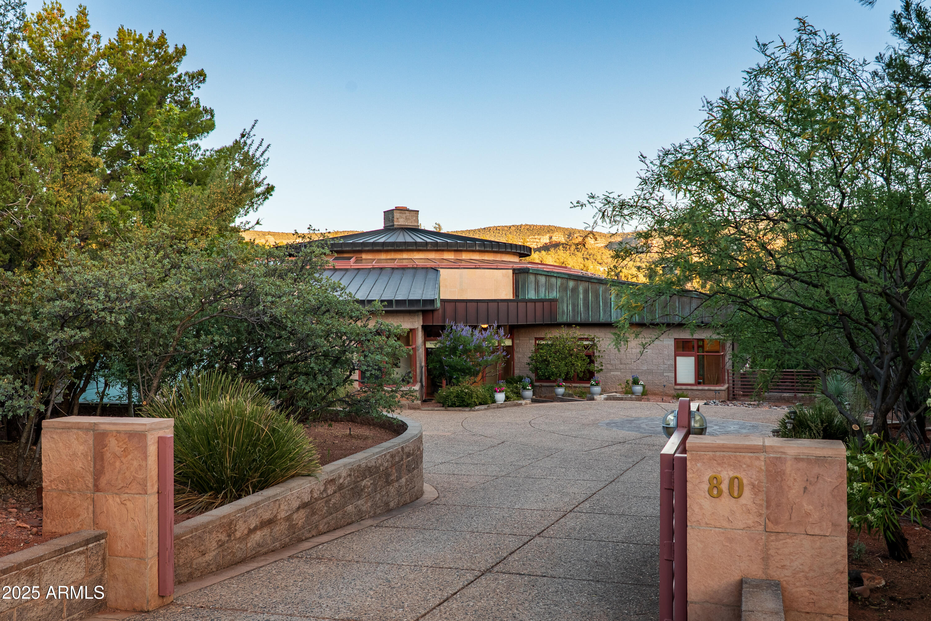 80 E WING Drive