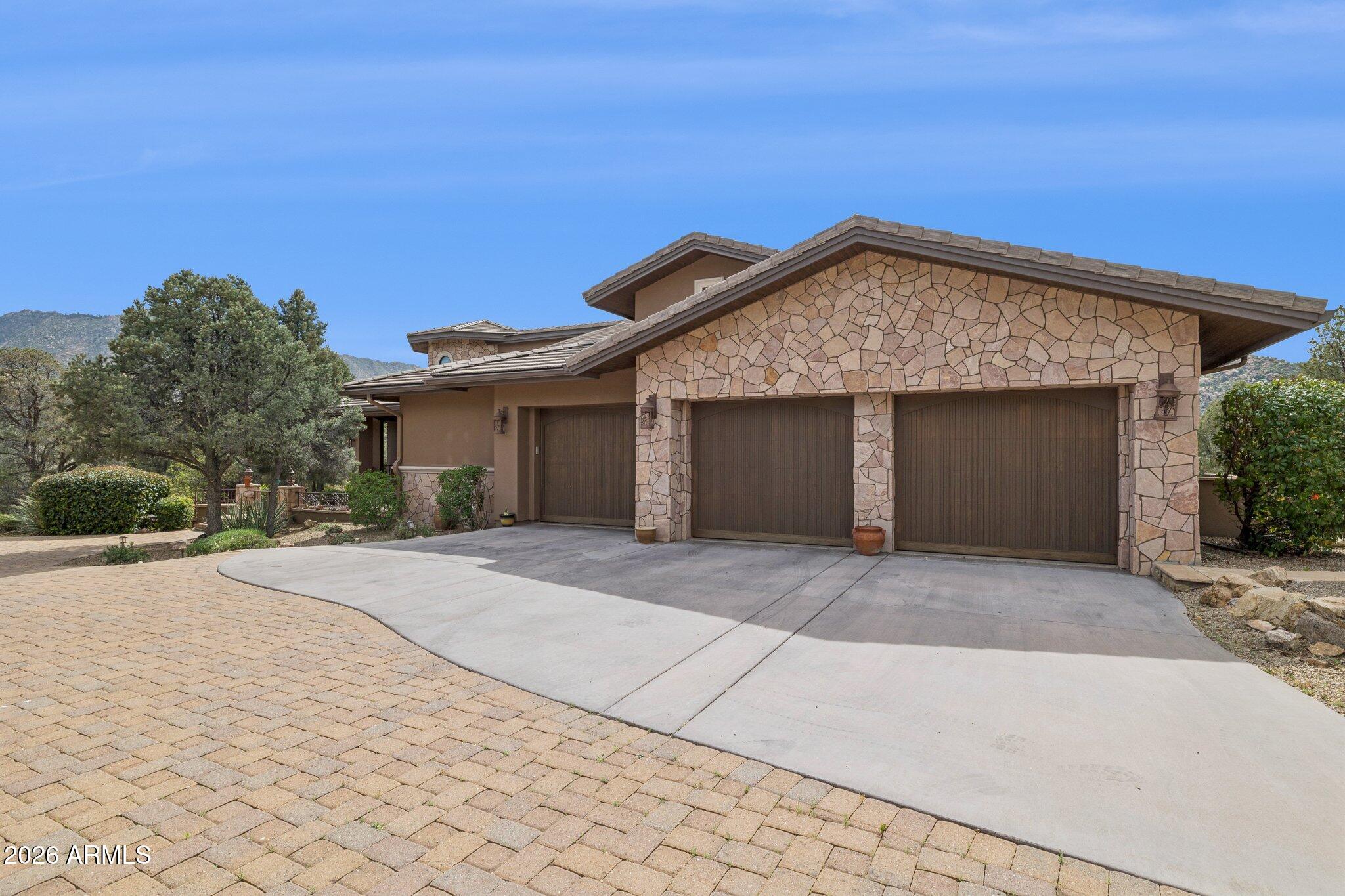 4680 W DISTANT VIEW Trail