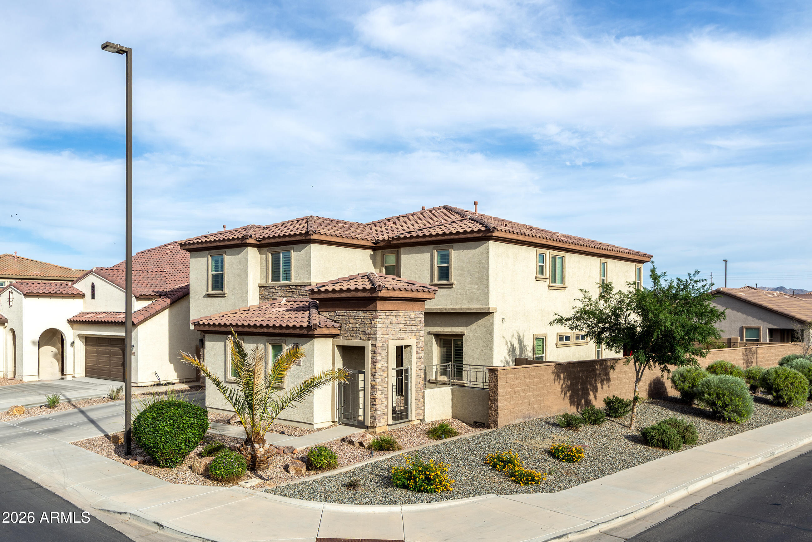 3811 E Lodgepole Drive