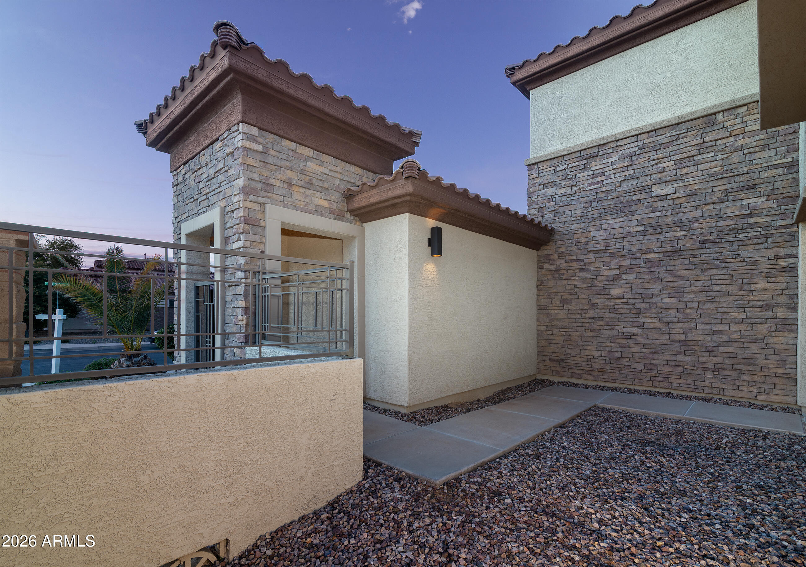 3811 E Lodgepole Drive