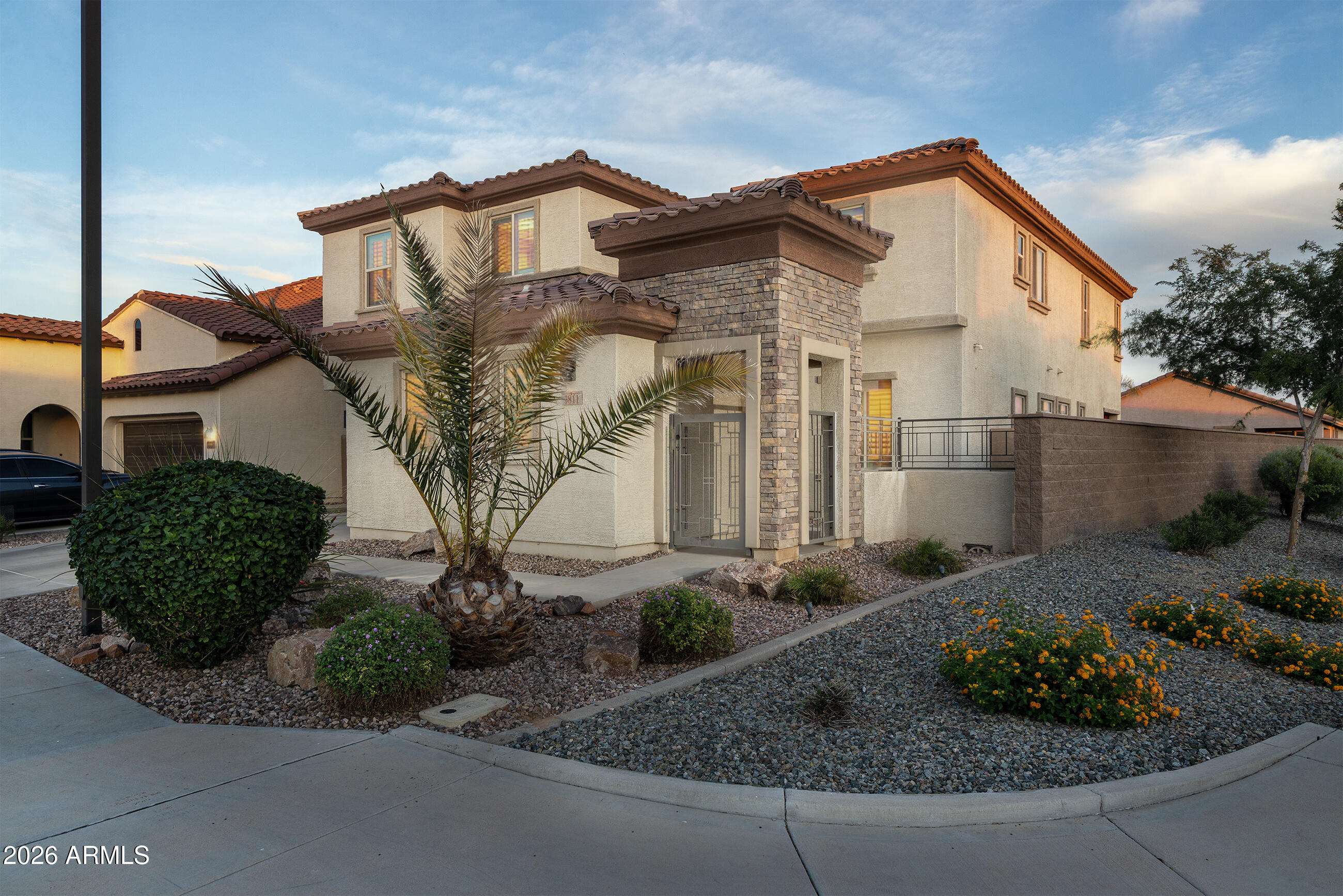 3811 E Lodgepole Drive