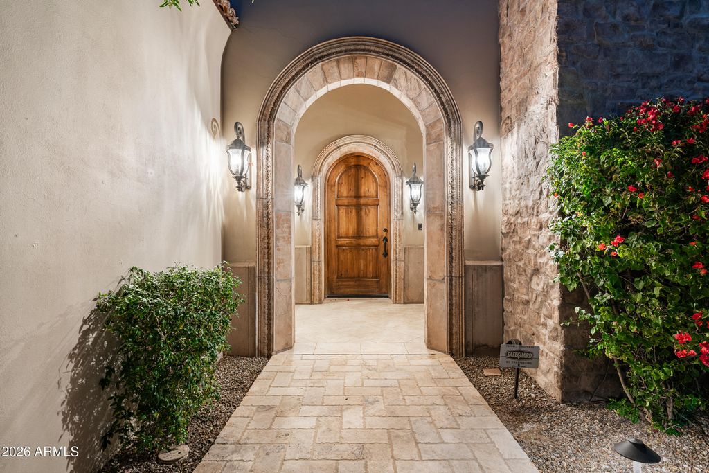 Photo of 8871 E Lost Gold Circle, Gold Canyon, AZ 85118 (MLS # 6996506)