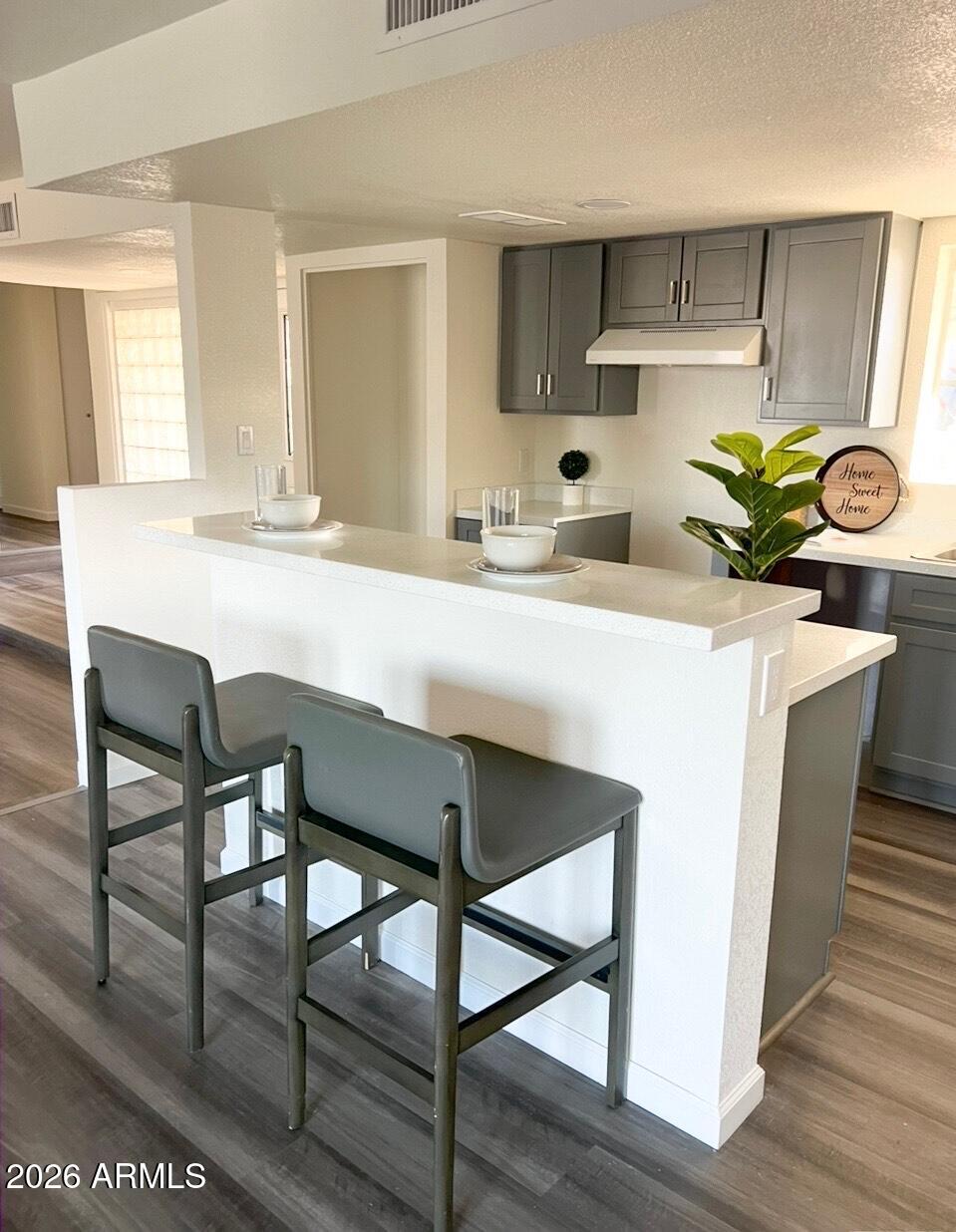 3802 W SAHUARO Drive