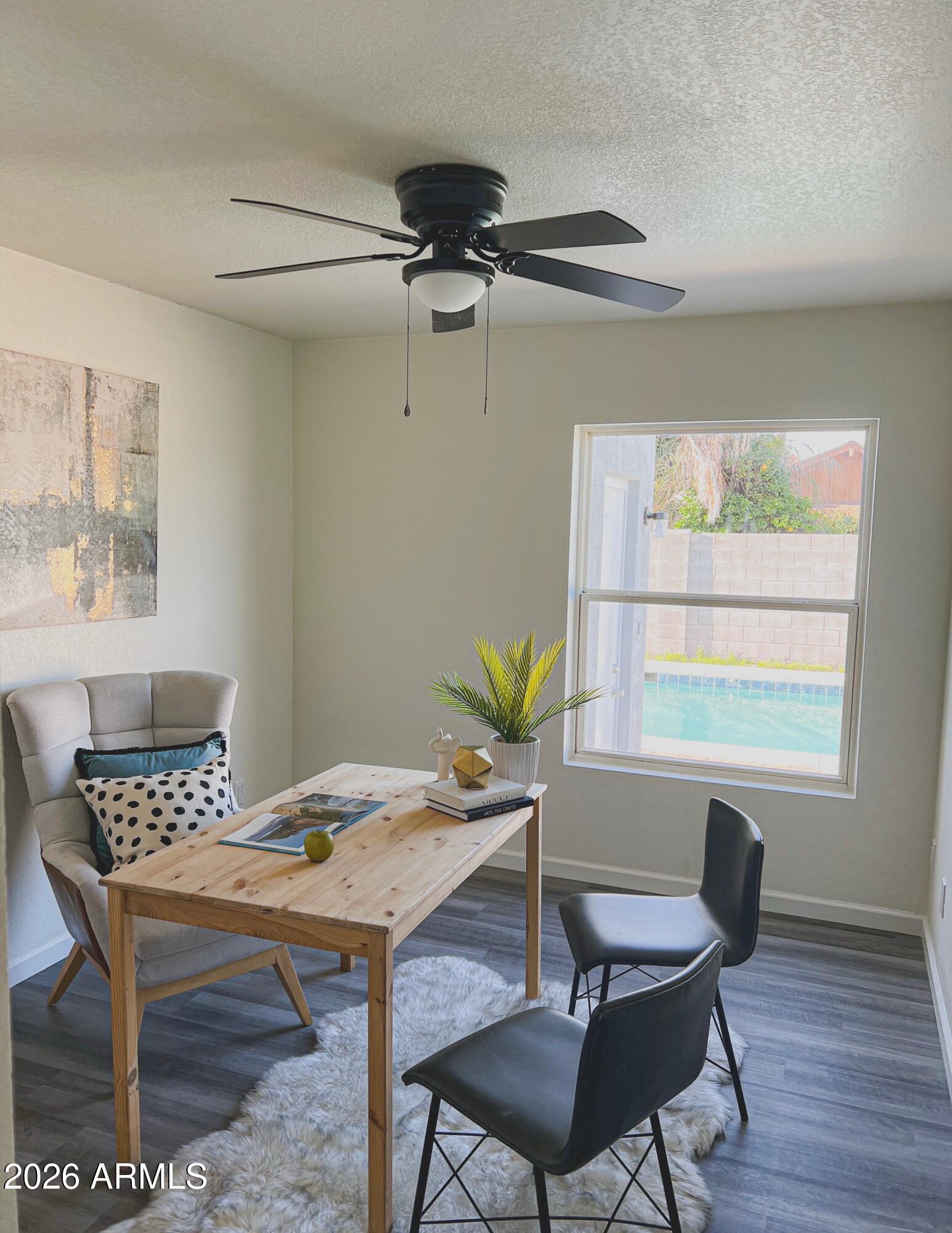 3802 W SAHUARO Drive