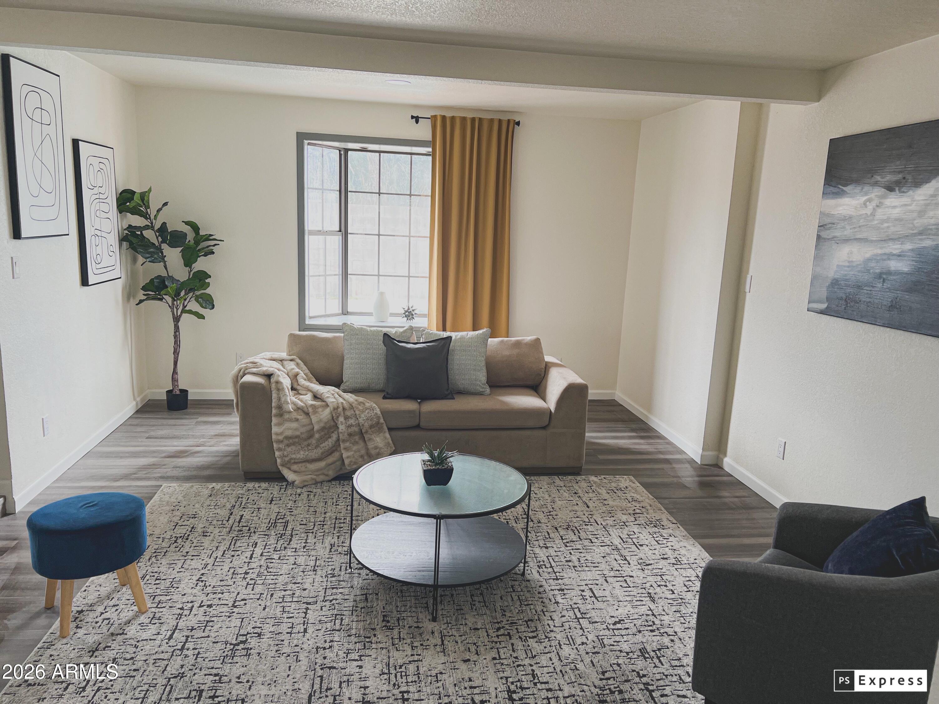 3802 W SAHUARO Drive