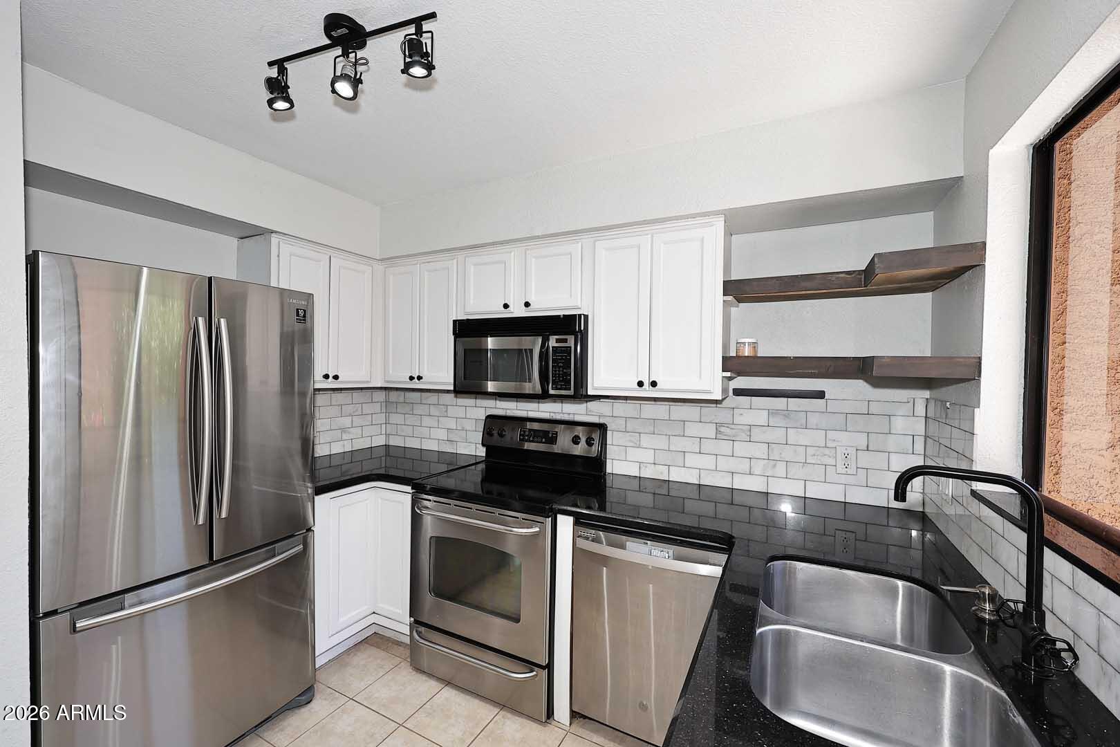 CACTUS FLATS CONDOMINIUM - Residential