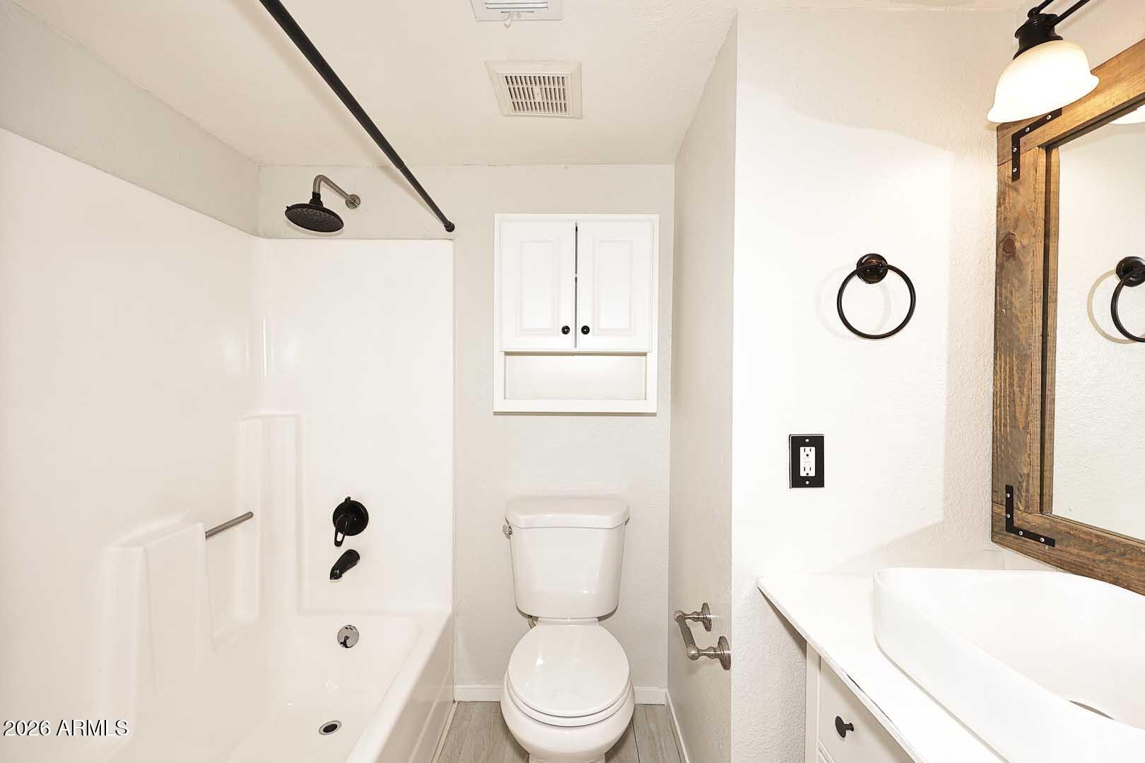 CACTUS FLATS CONDOMINIUM - Residential