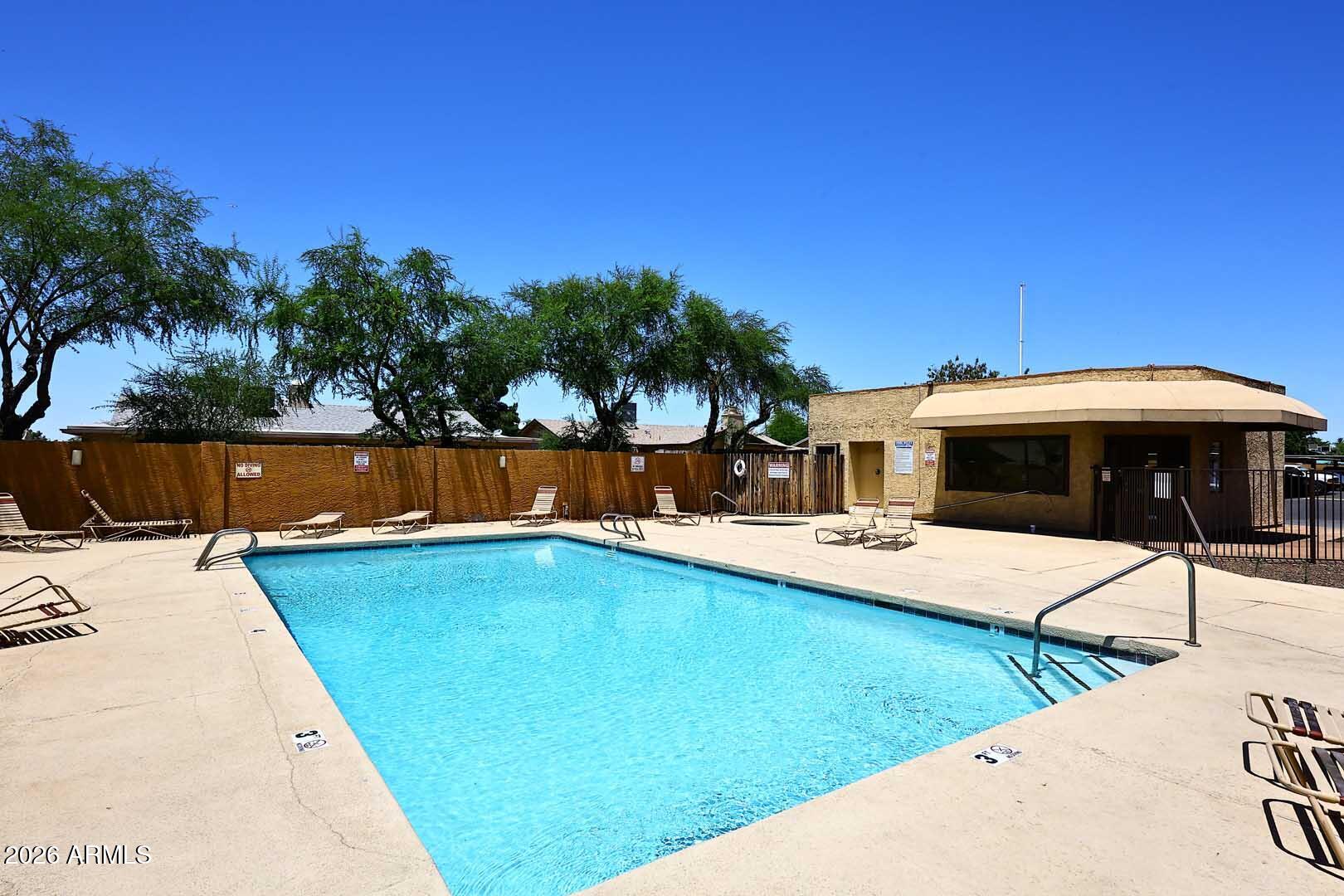 CACTUS FLATS CONDOMINIUM - Residential