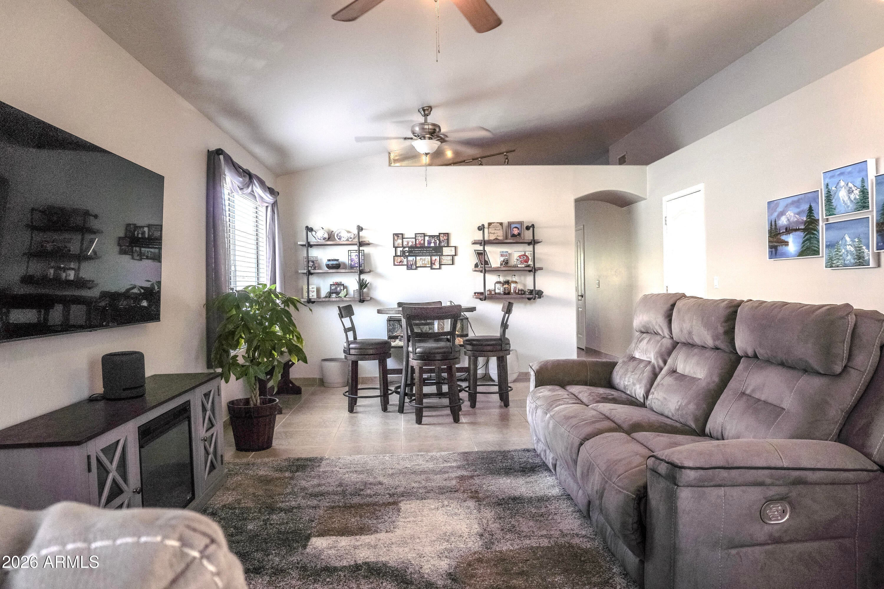 525 N VAL VISTA Drive 30