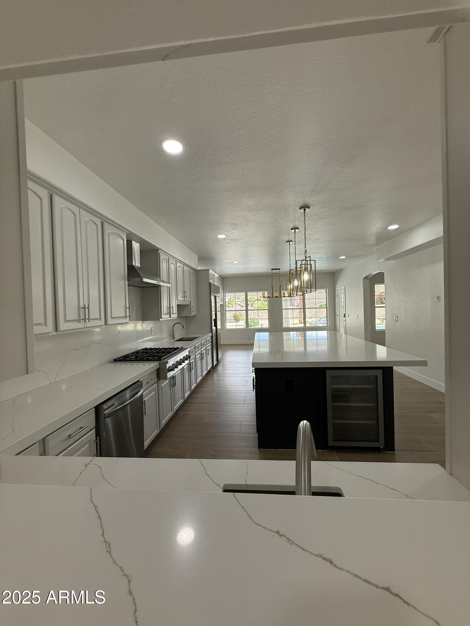 6337 W DEER VALLEY Road