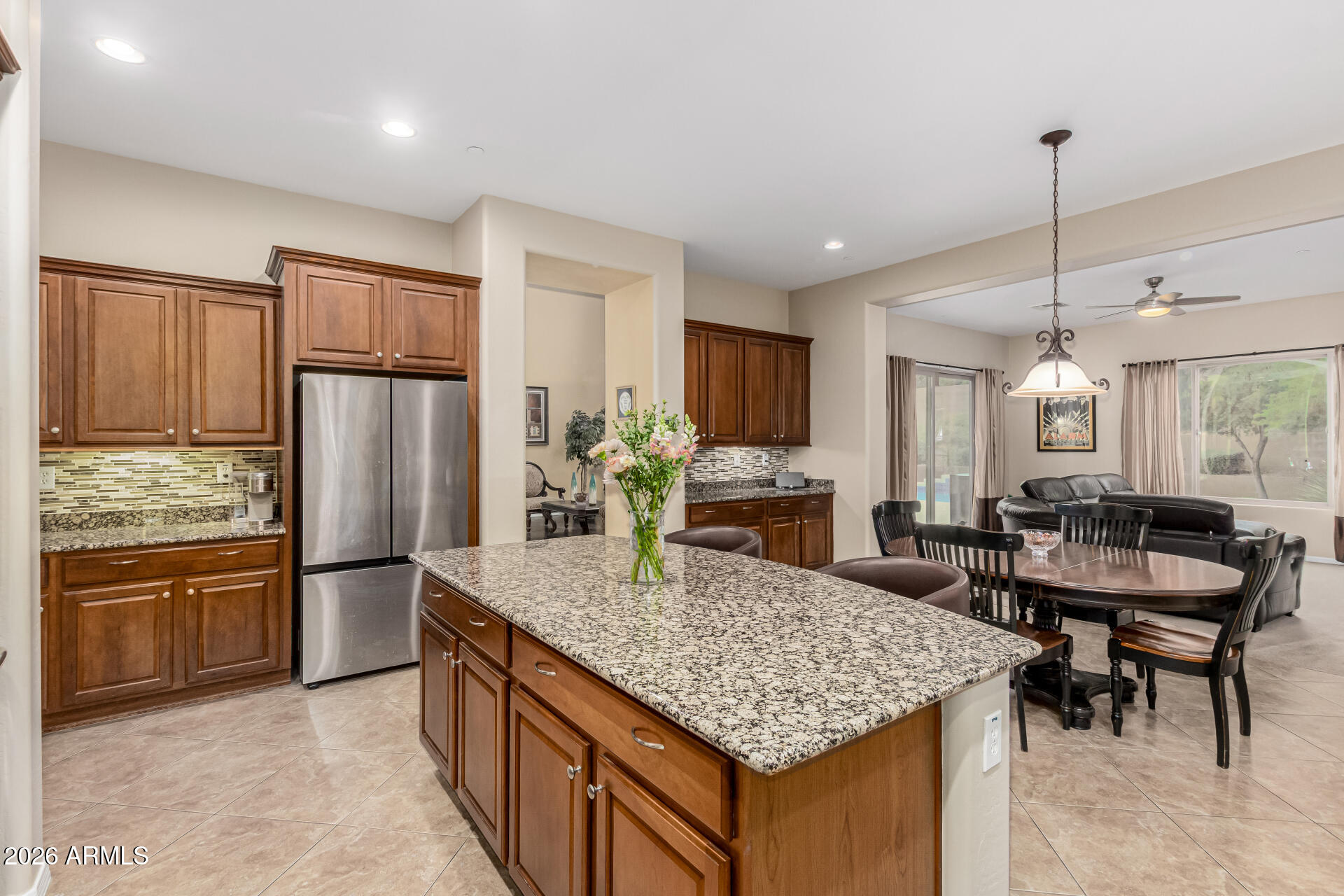 1806 W YELLOW BIRD Lane
