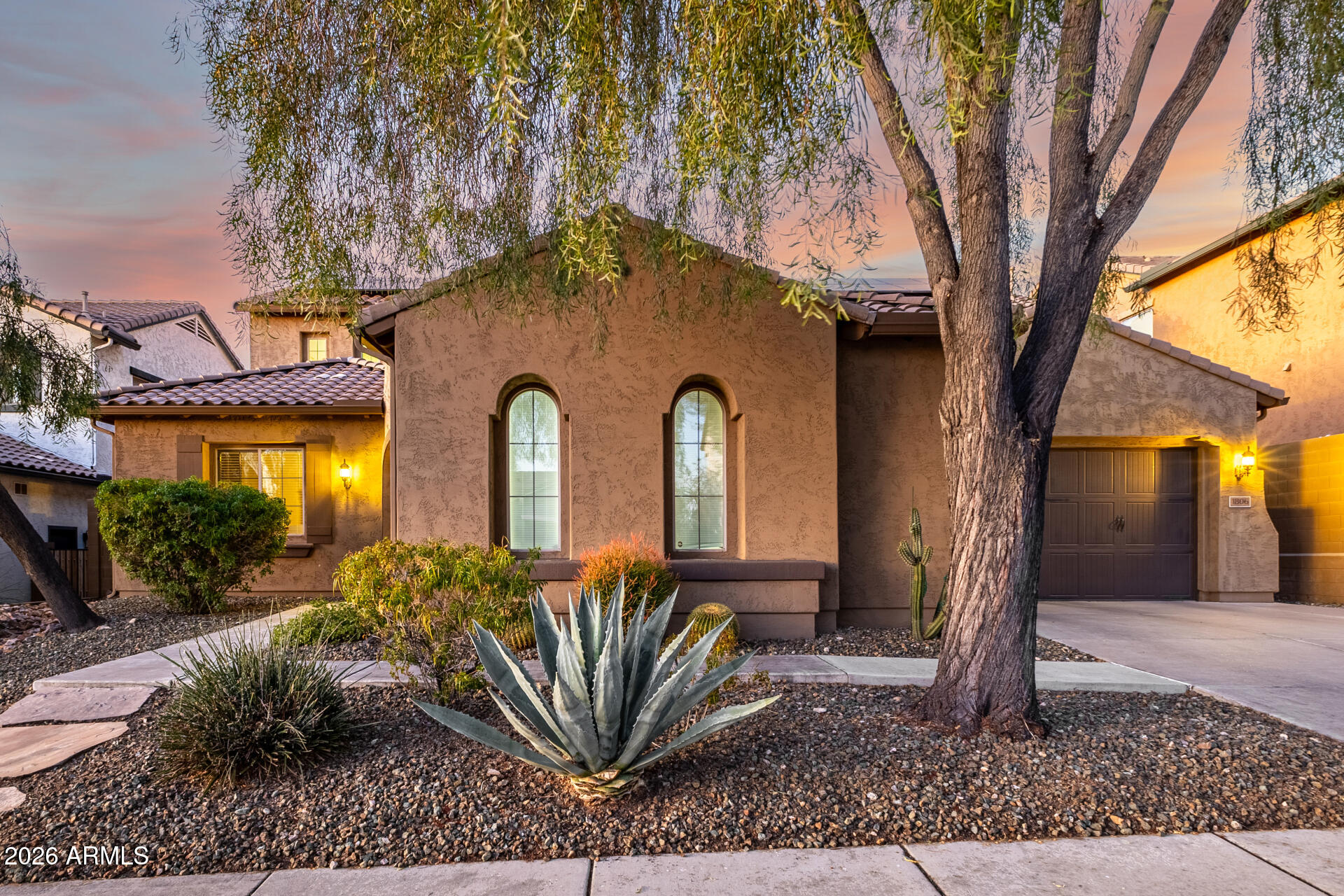 1806 W YELLOW BIRD Lane