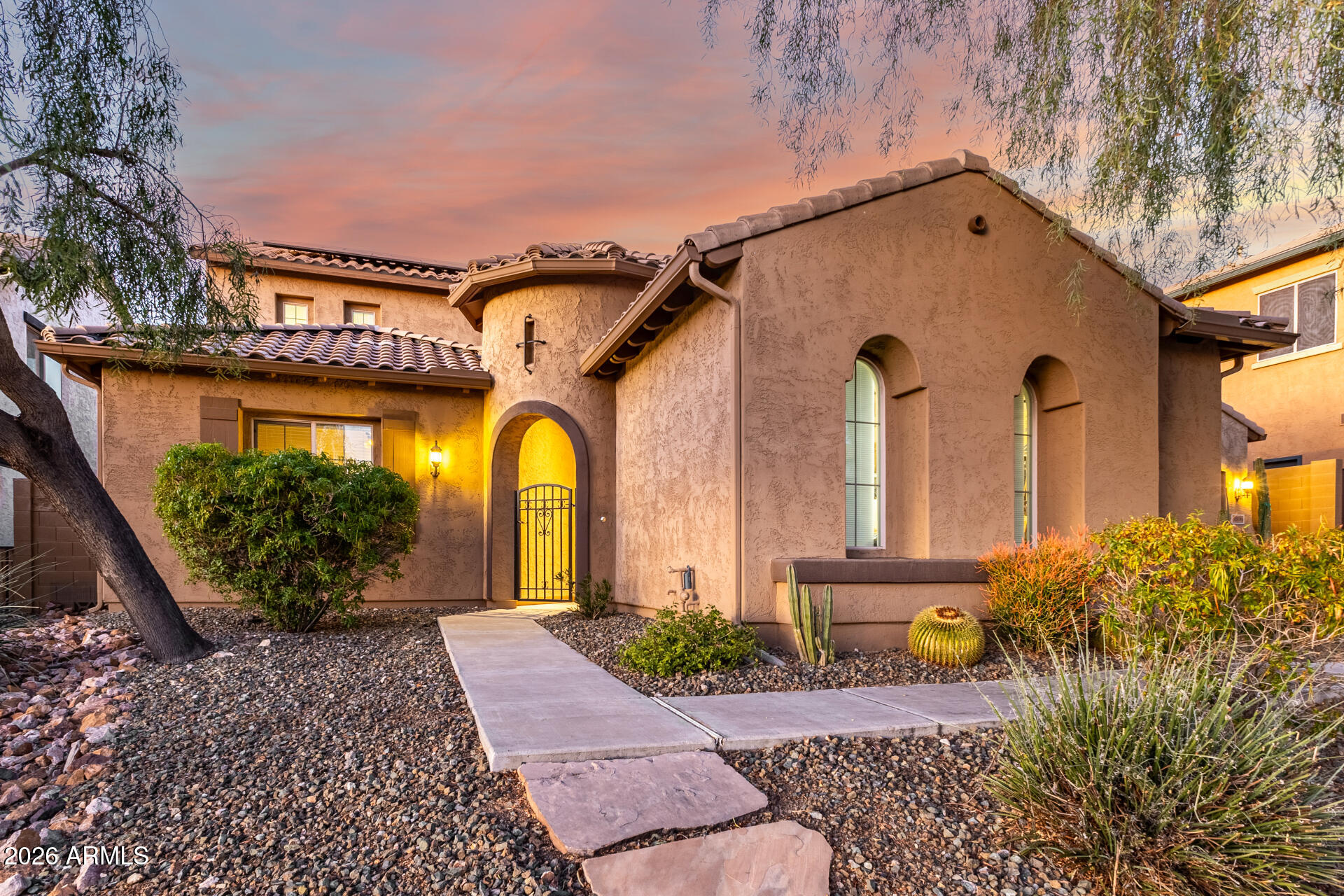 1806 W YELLOW BIRD Lane