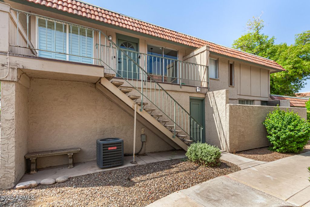 Photo of 5626 S Doubloon Court #E, Tempe, AZ 85283 (MLS # 6906402)