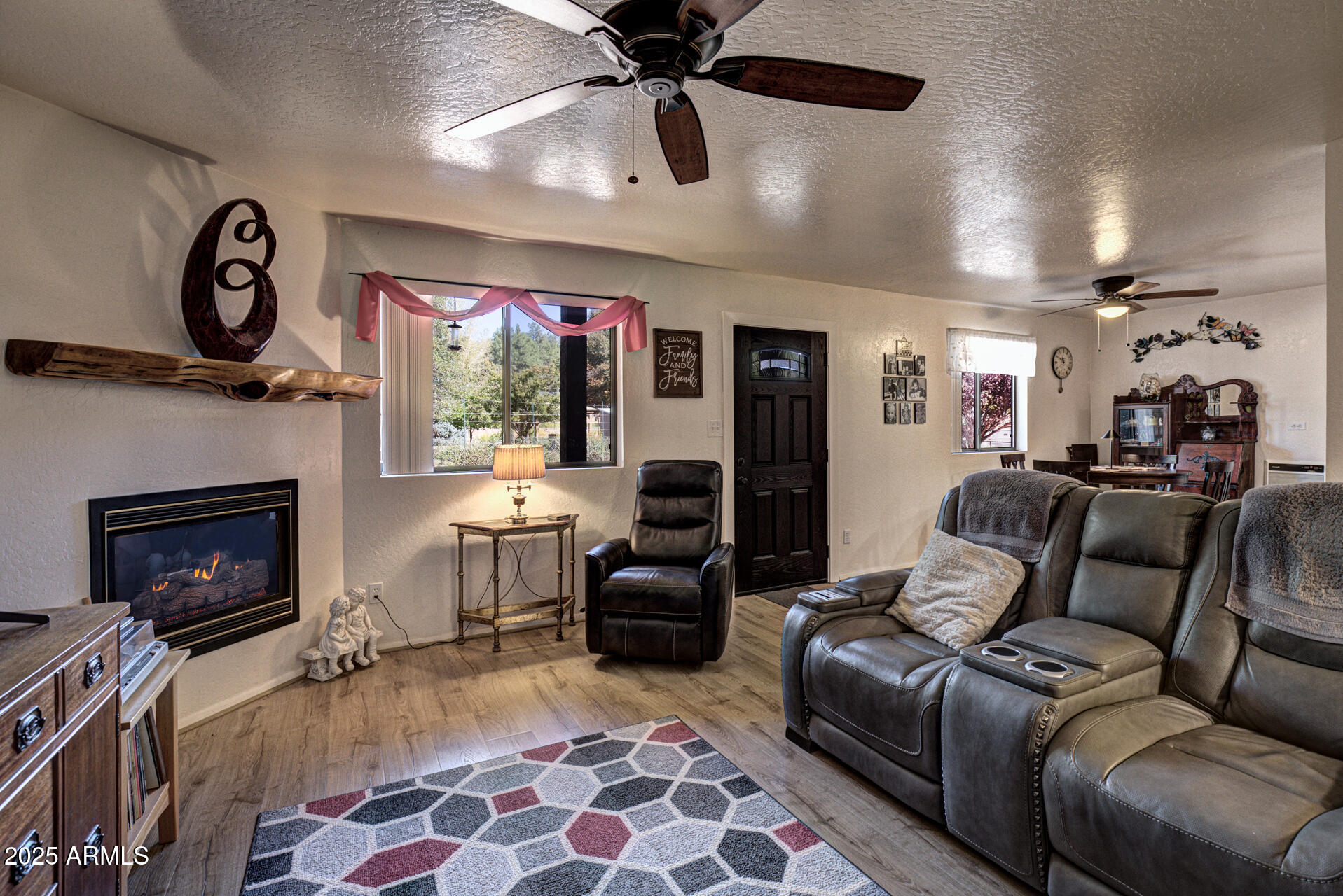 9019 W PINON Lane