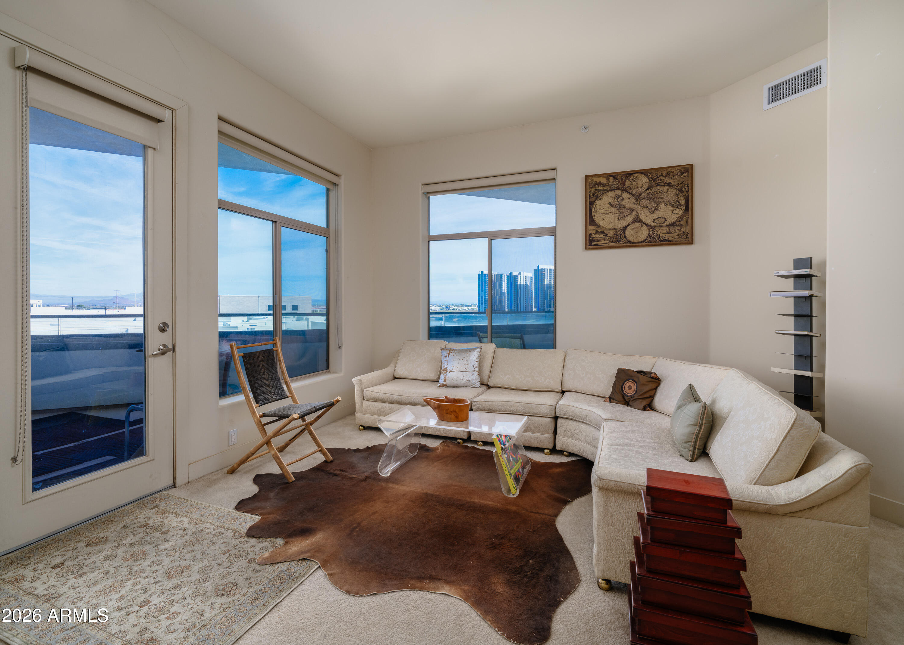 945 E PLAYA DEL NORTE Drive 5012