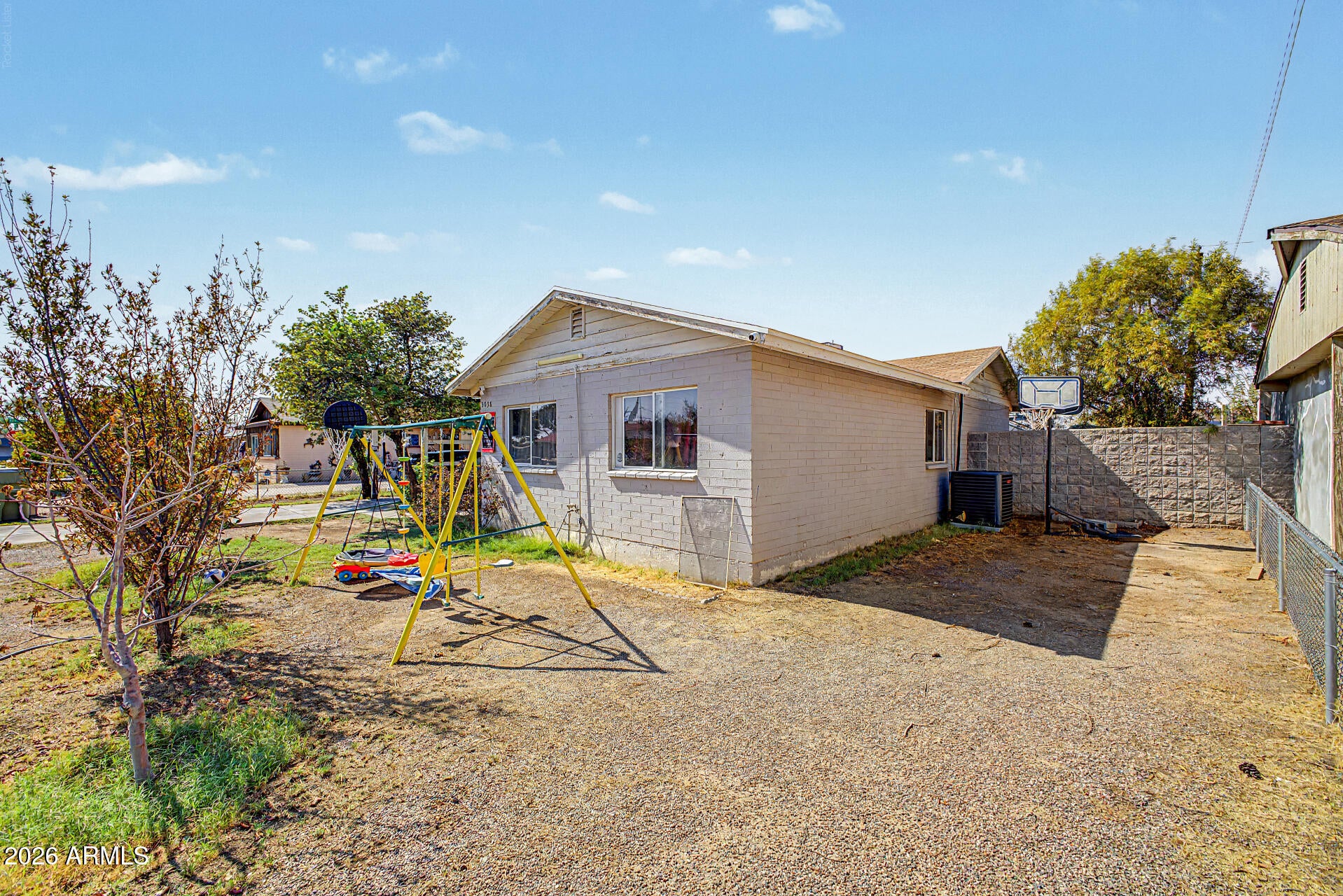 5038 W TUCKEY Lane