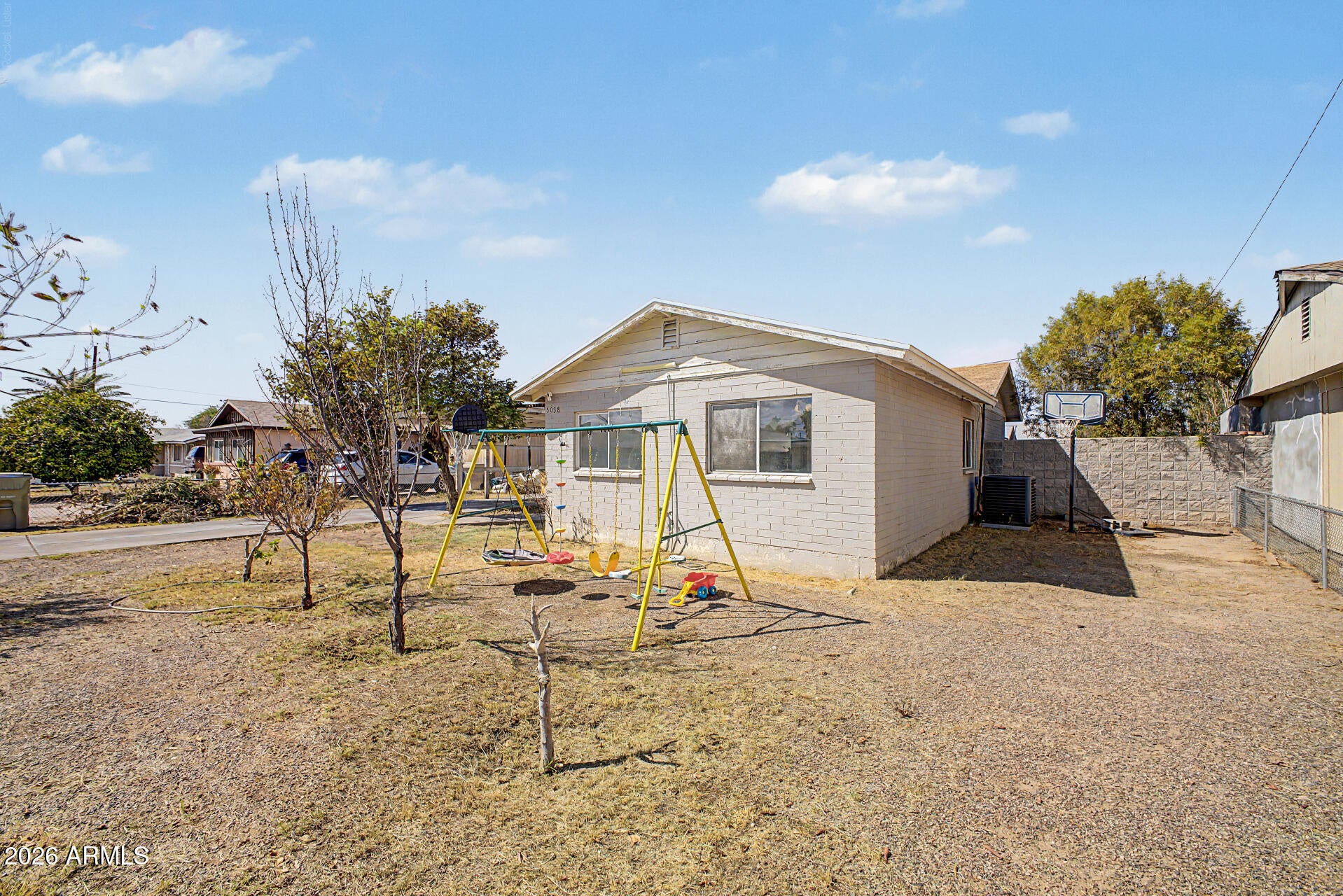 5038 W TUCKEY Lane