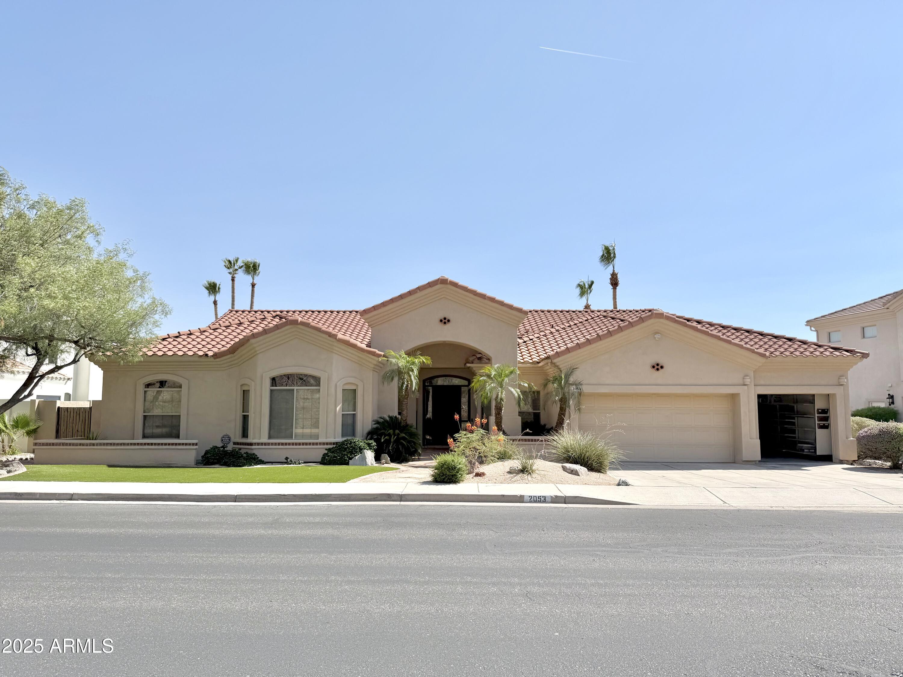 2053 E CLUBHOUSE Drive