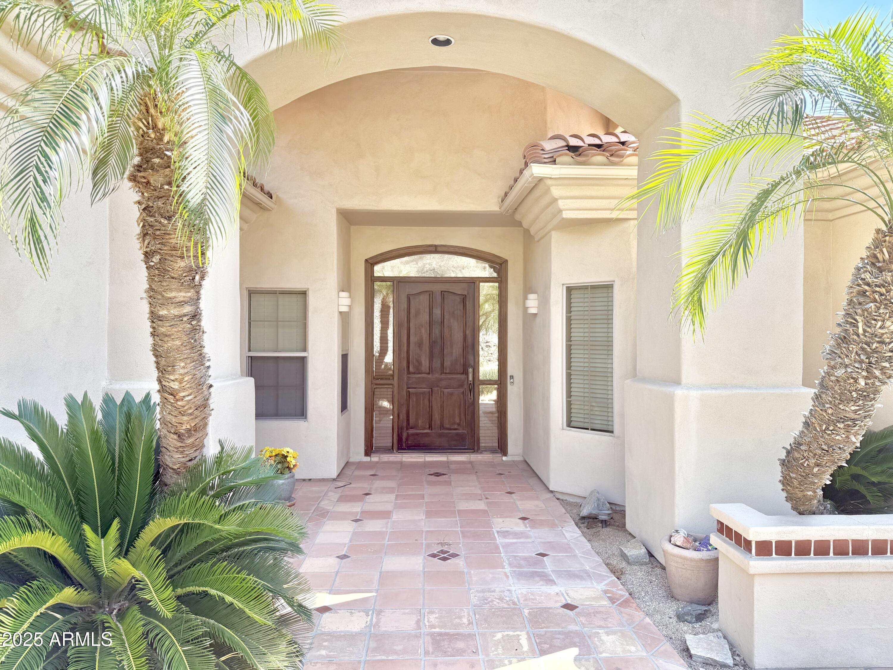 2053 E CLUBHOUSE Drive
