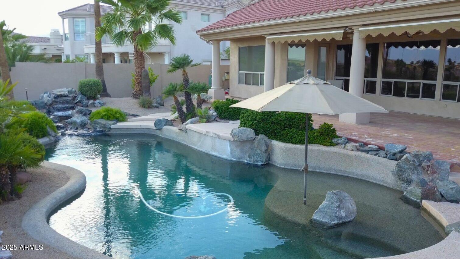 2053 E CLUBHOUSE Drive